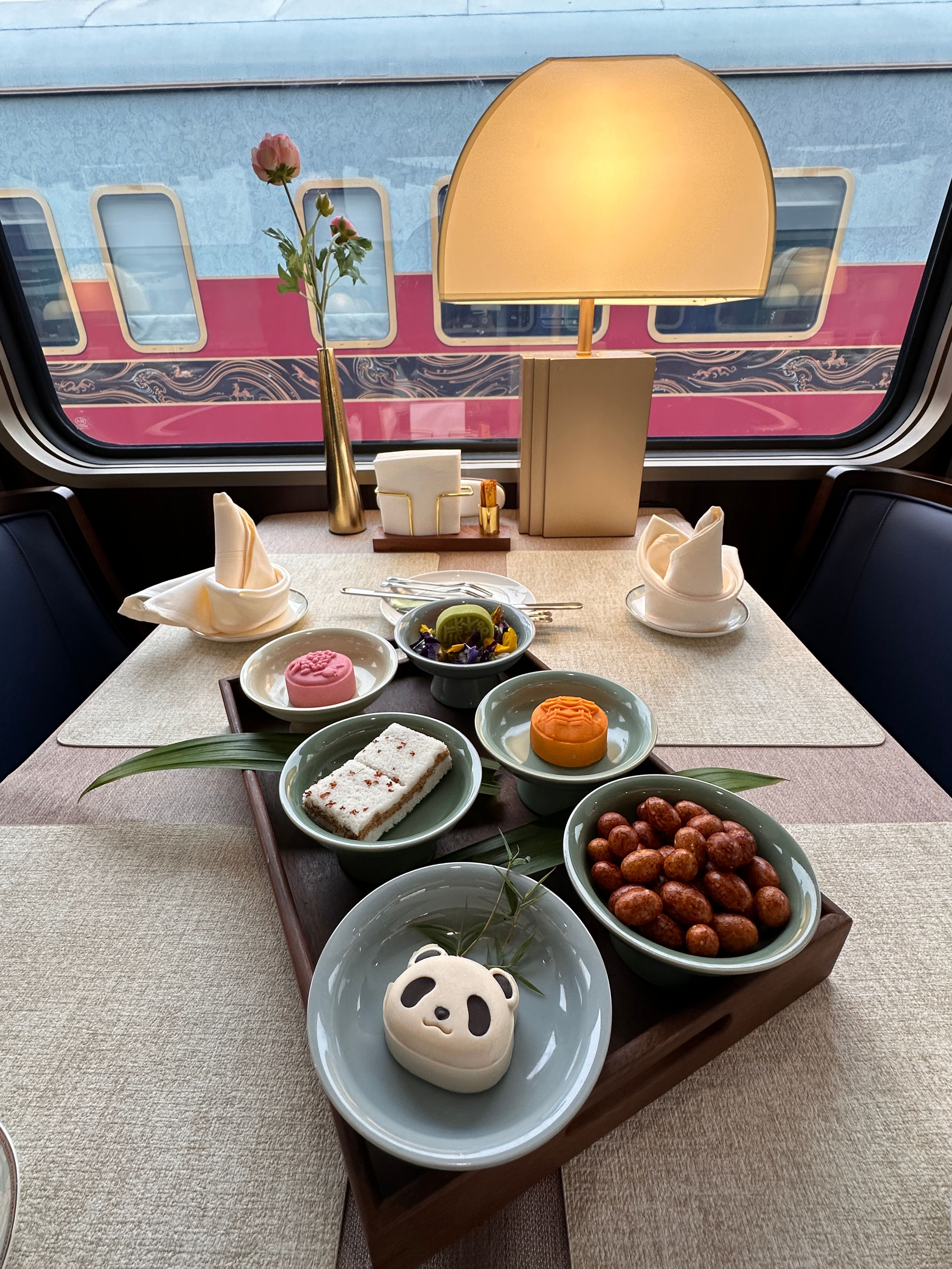 成都號旅游列車票價_路線_價格表_怎么買票
