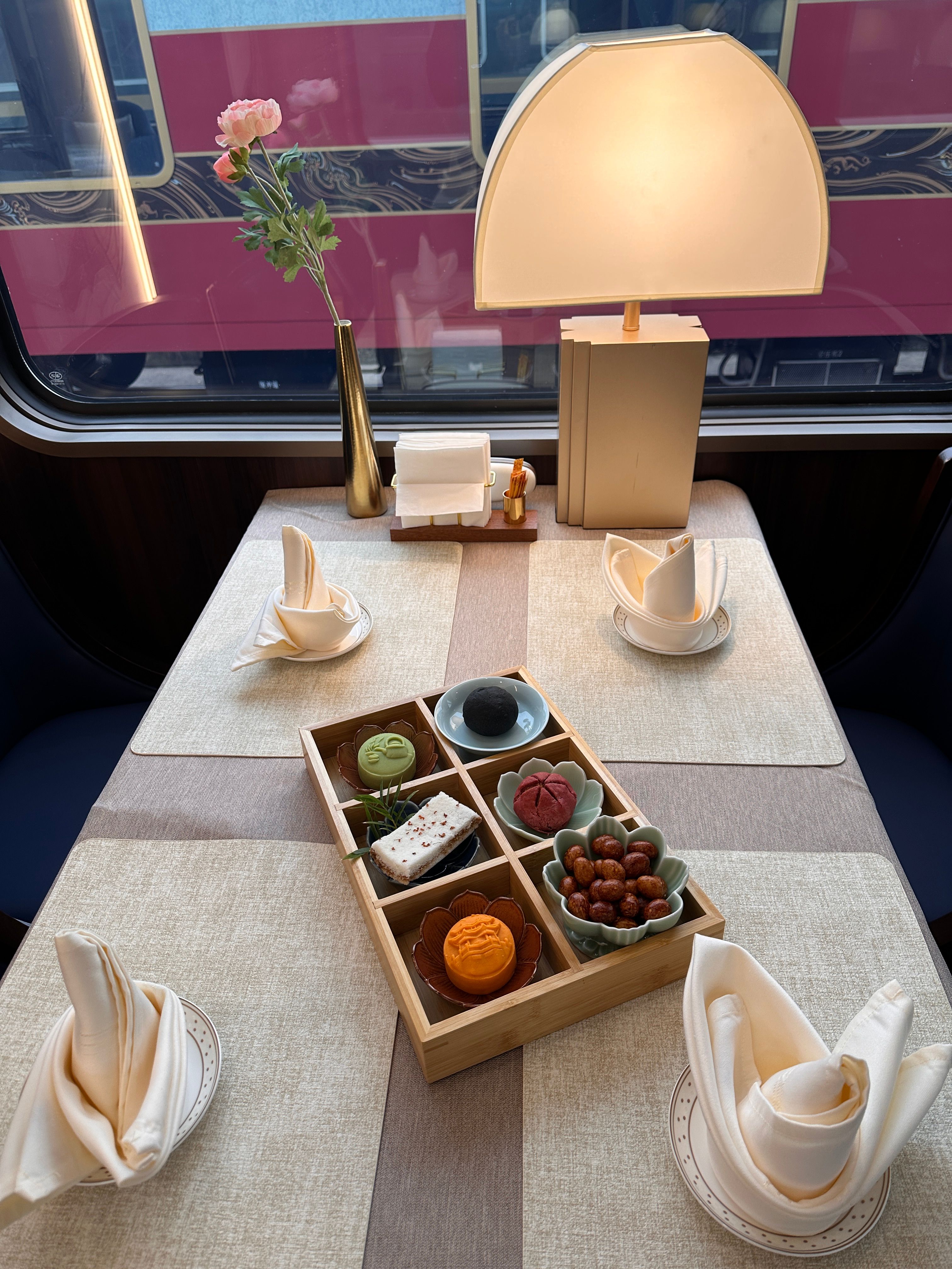 Introduction, Ticket Prices, and Reservation Guide for Chengdu Panda Train