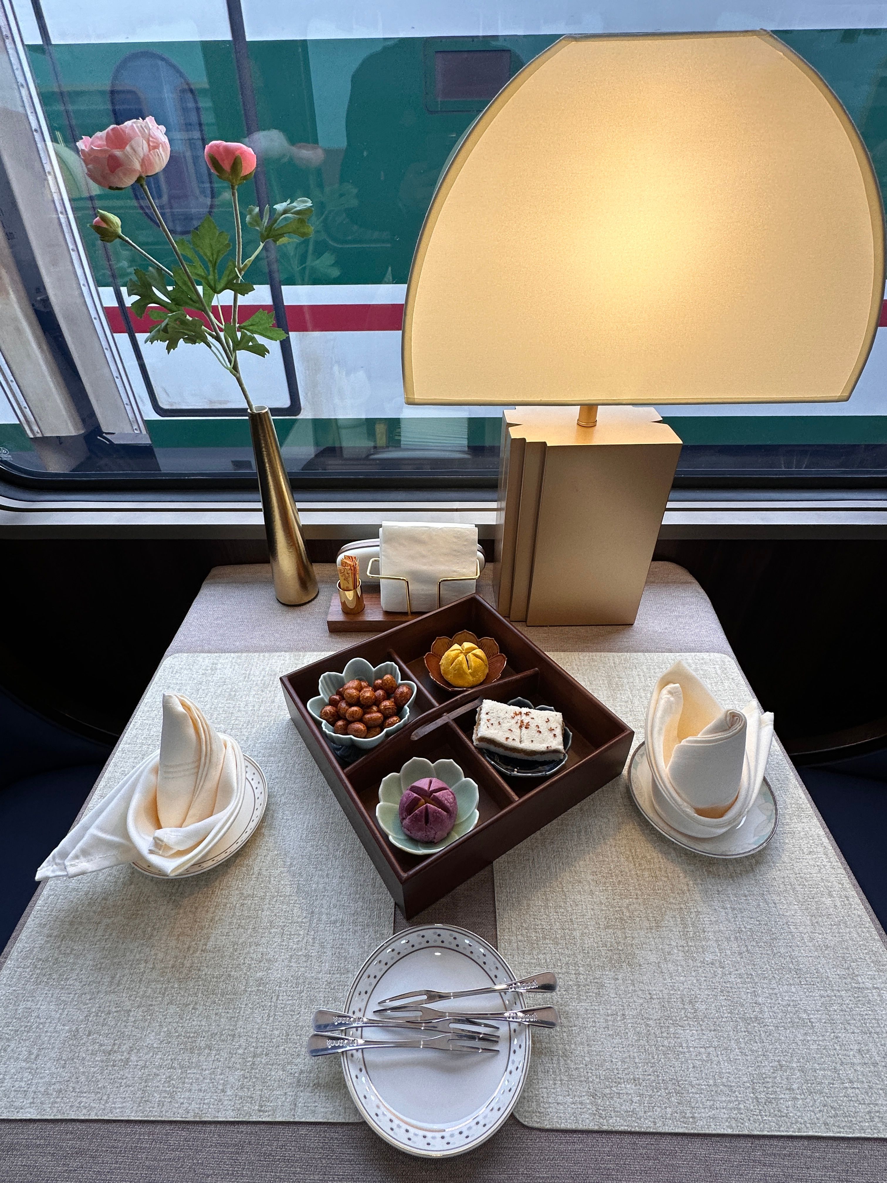 Chengdu-themed Tourist Train Official Website_How to Book Tickets