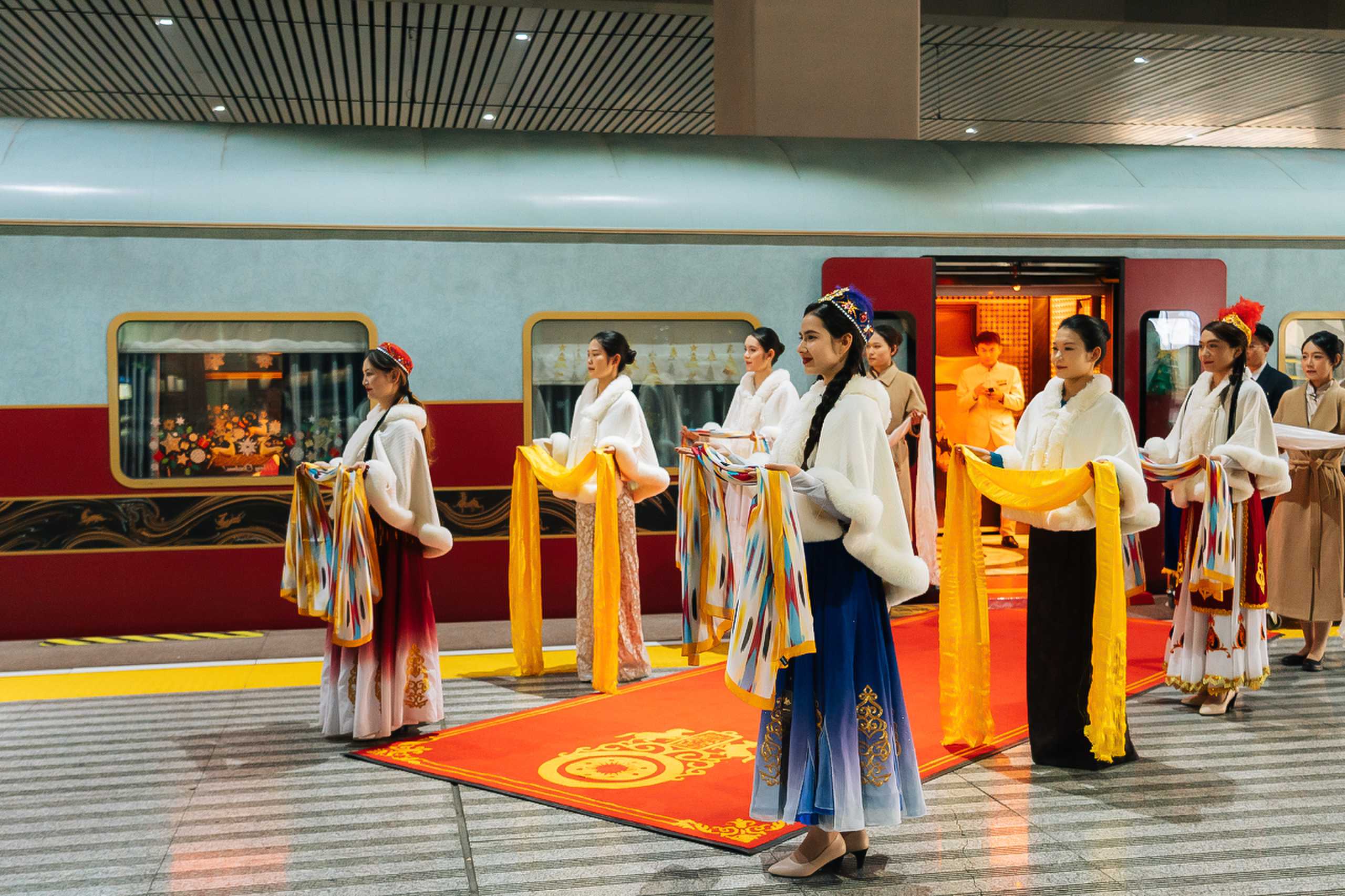 How to Book and the Cost of Tickets for the Silk Road Dream Train in 2025