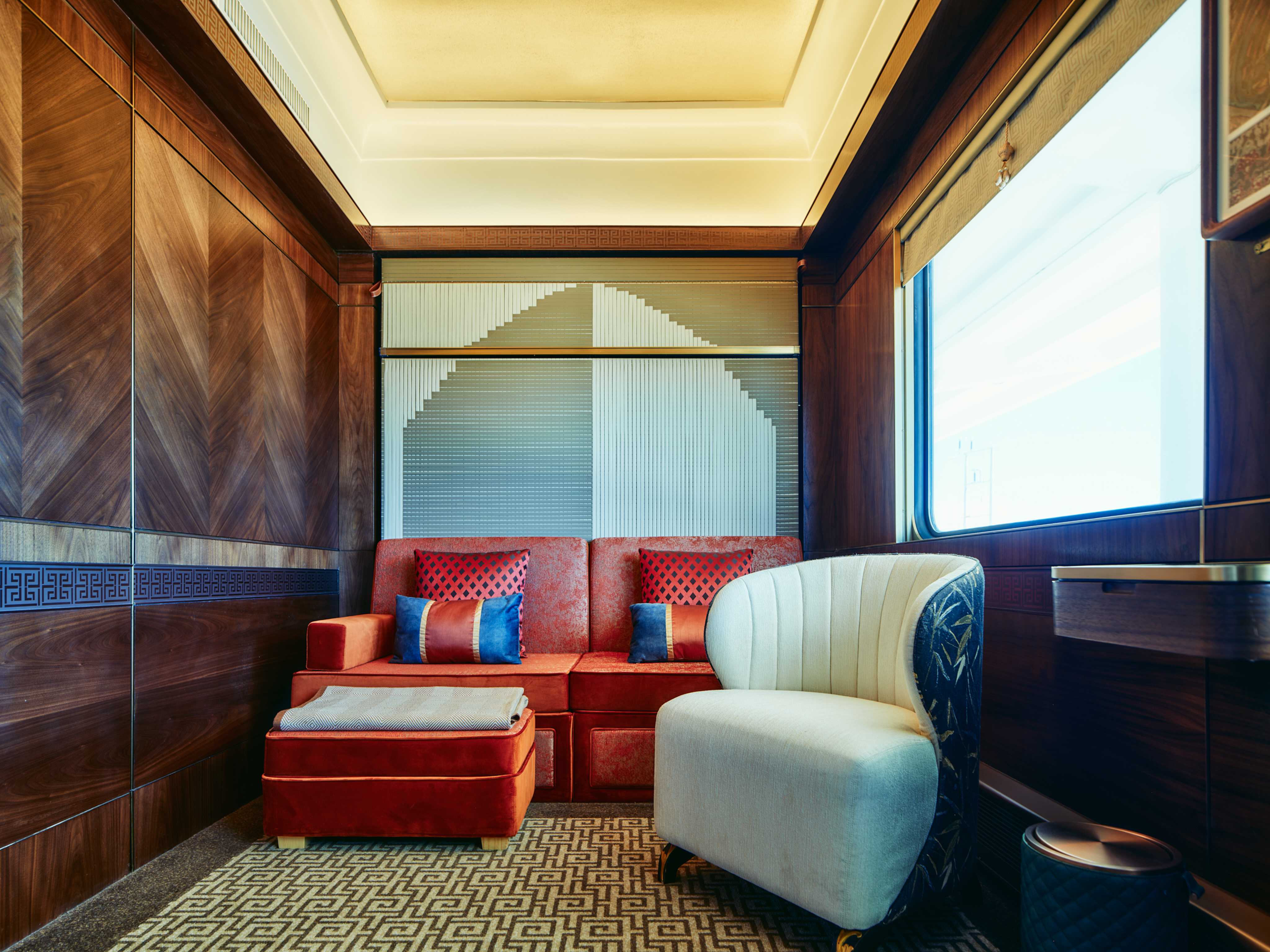 Silk Road Dream Train customer service booking hotline