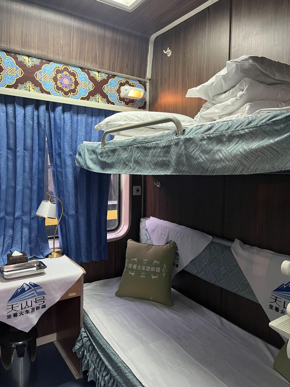 2025 Route, Ticket Prices, and Booking Methods of Xinjiang Tianshan Tourist Train
