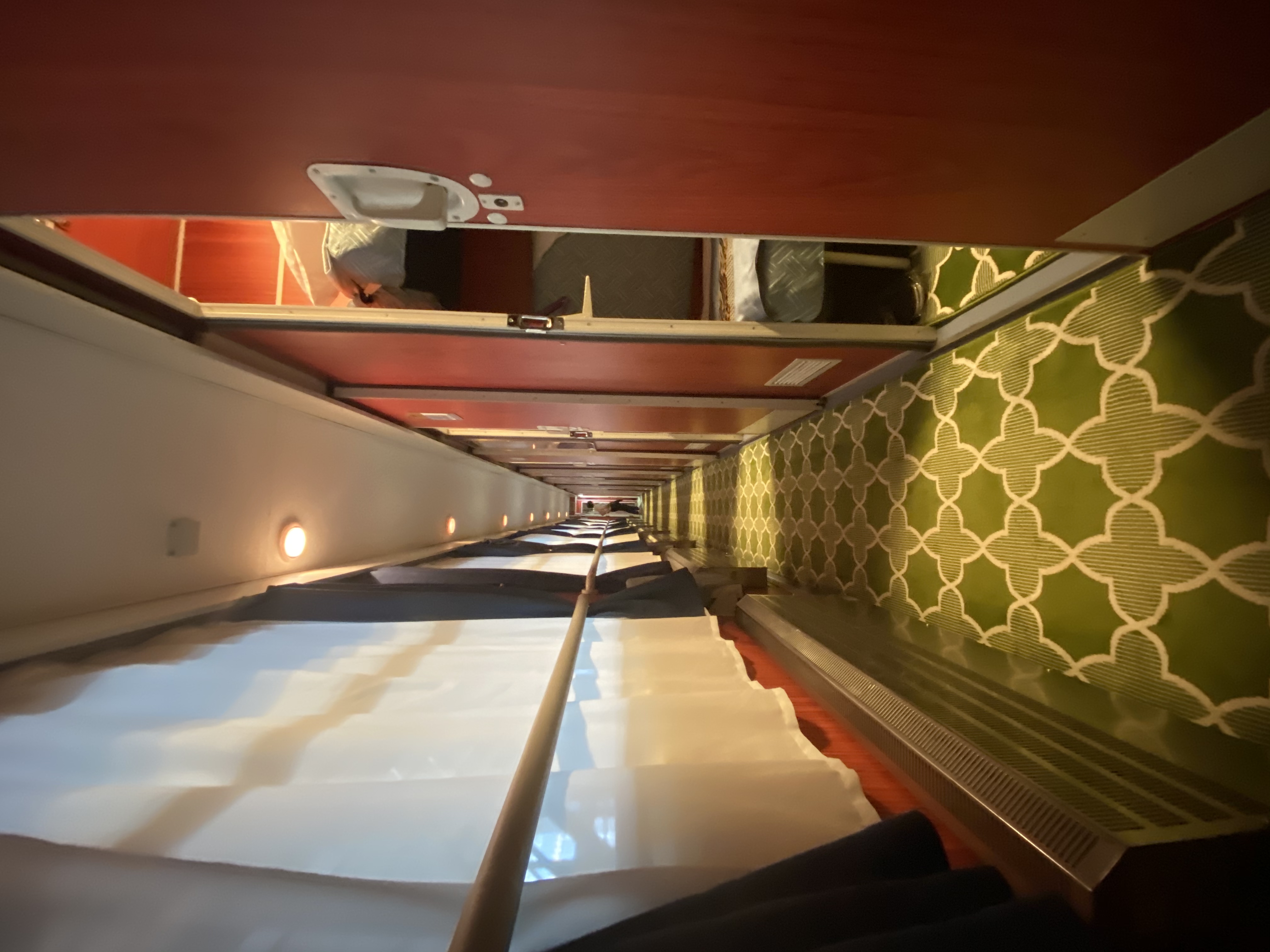 How to buy tickets for the 'Tianshan' tourist train in 2025？ What is the full-fare price？