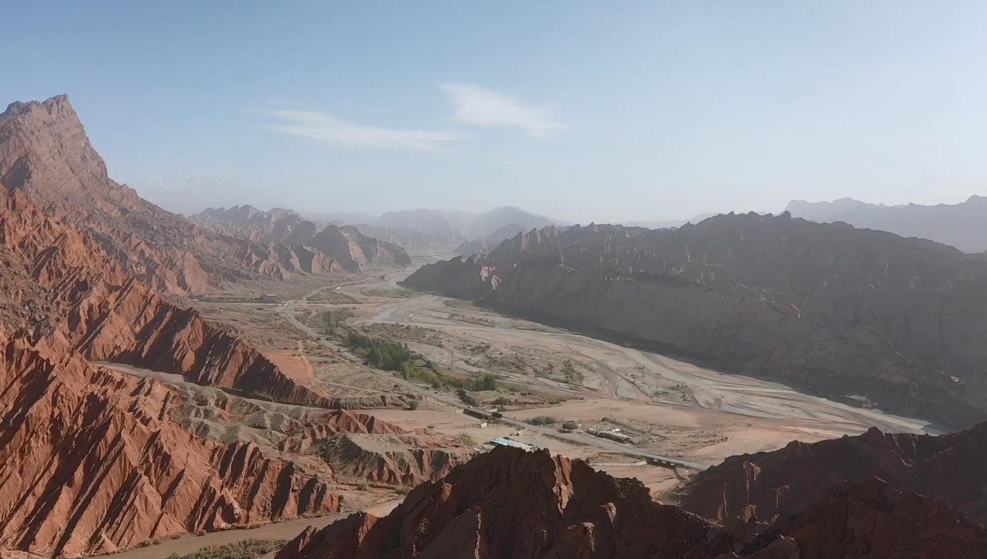 伊犁游玩報團費用_伊犁當地旅游報團