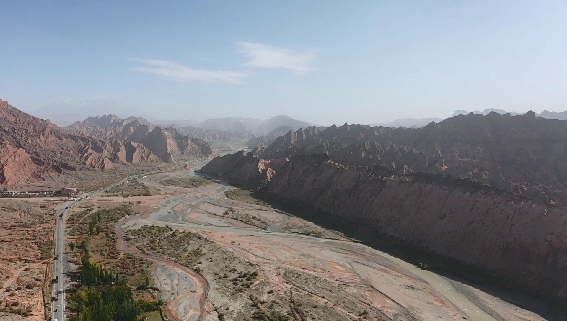 賽里木湖報團旅游多少錢_賽里木湖跟團