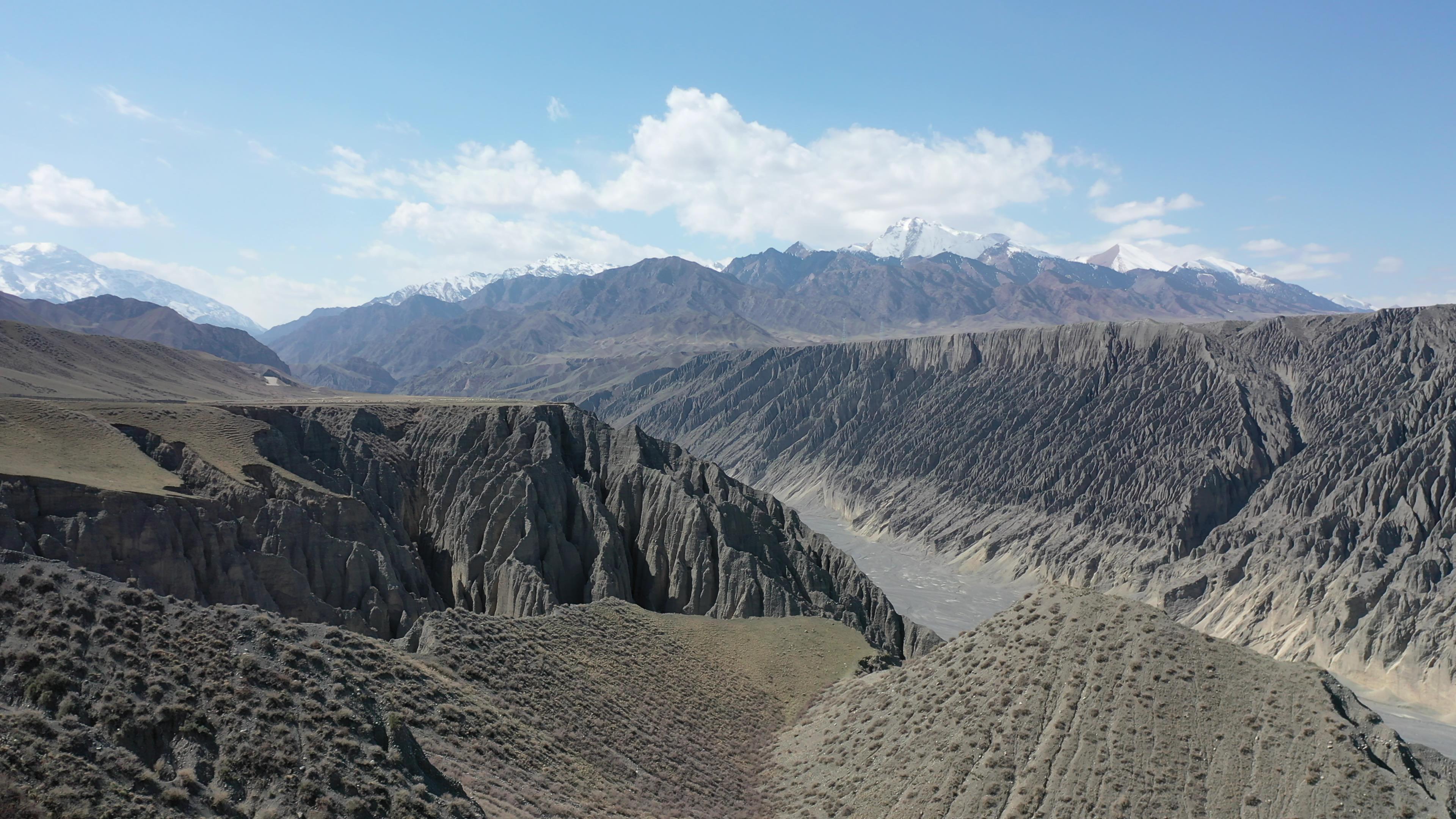 伊犁旅游隨團價格_伊犁旅游隨團價格表