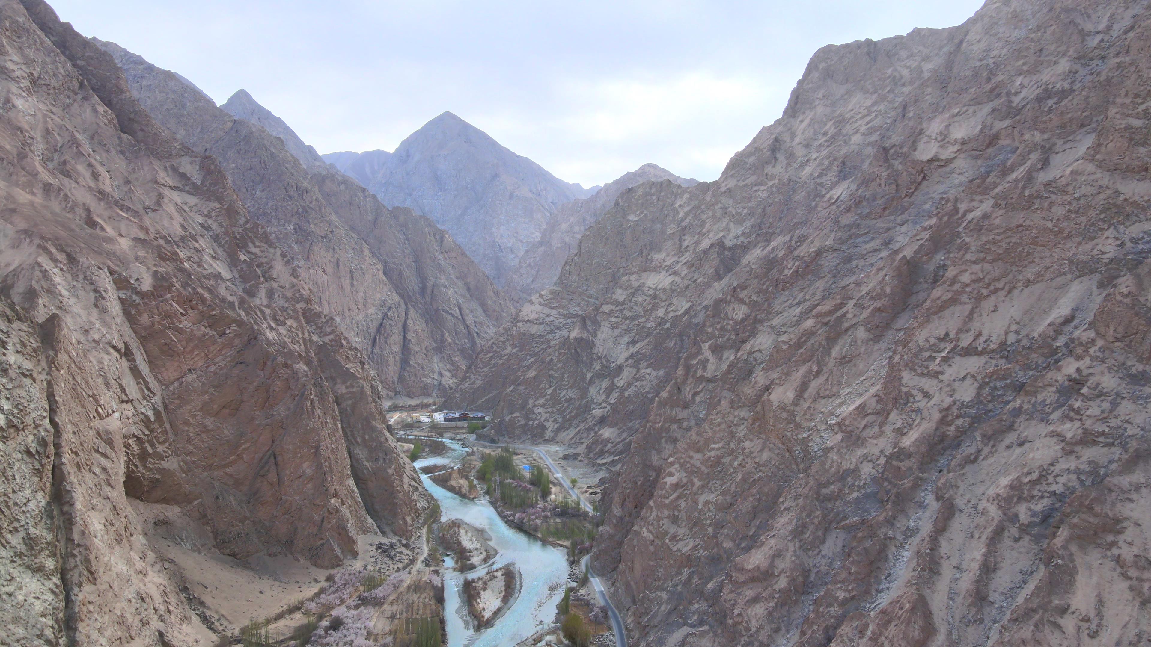 那拉提跟團旅游多少錢_那拉提跟團旅游多少錢一個月