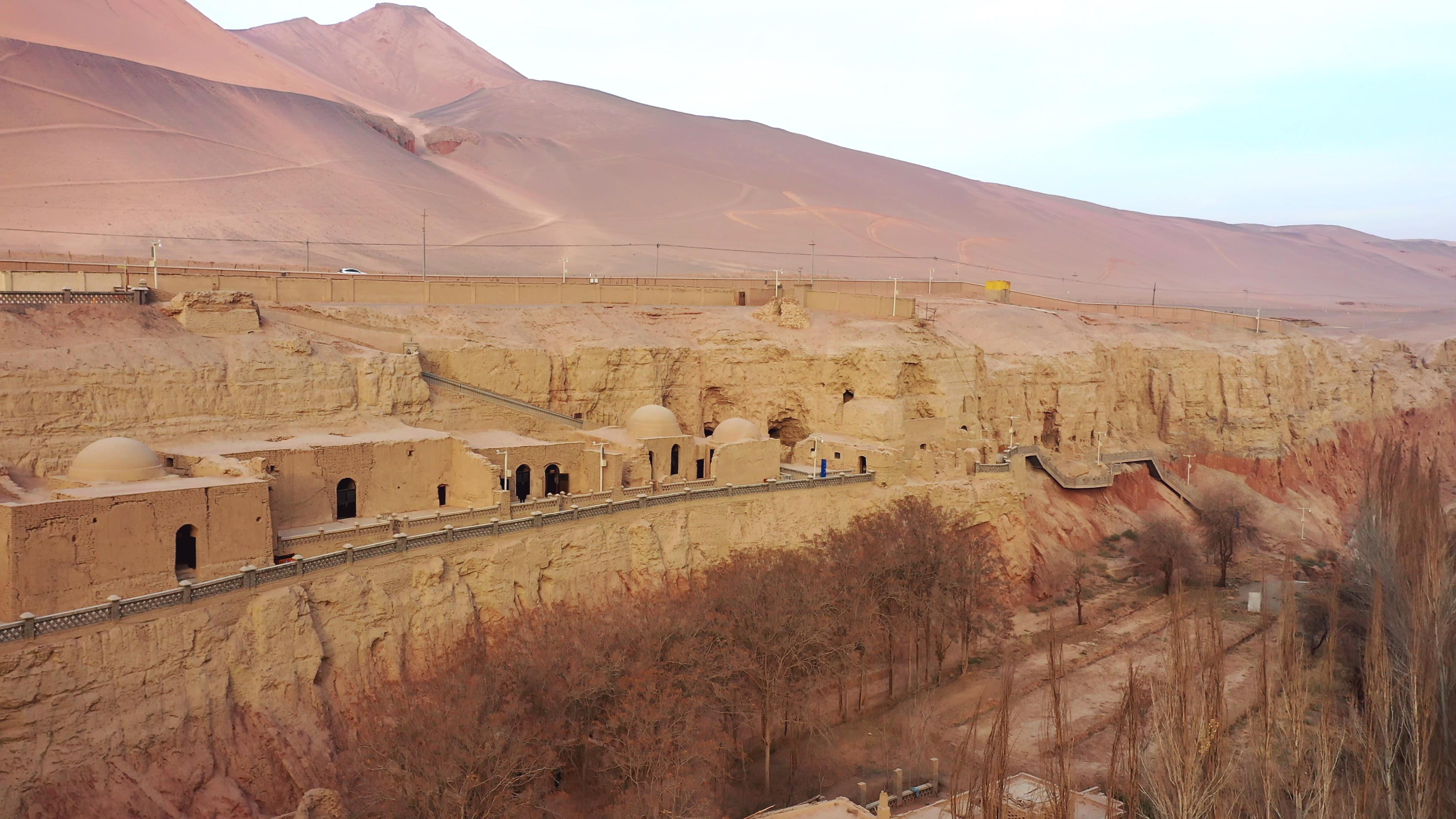 伊犁旅游秋季價格_伊犁旅游秋季價格表