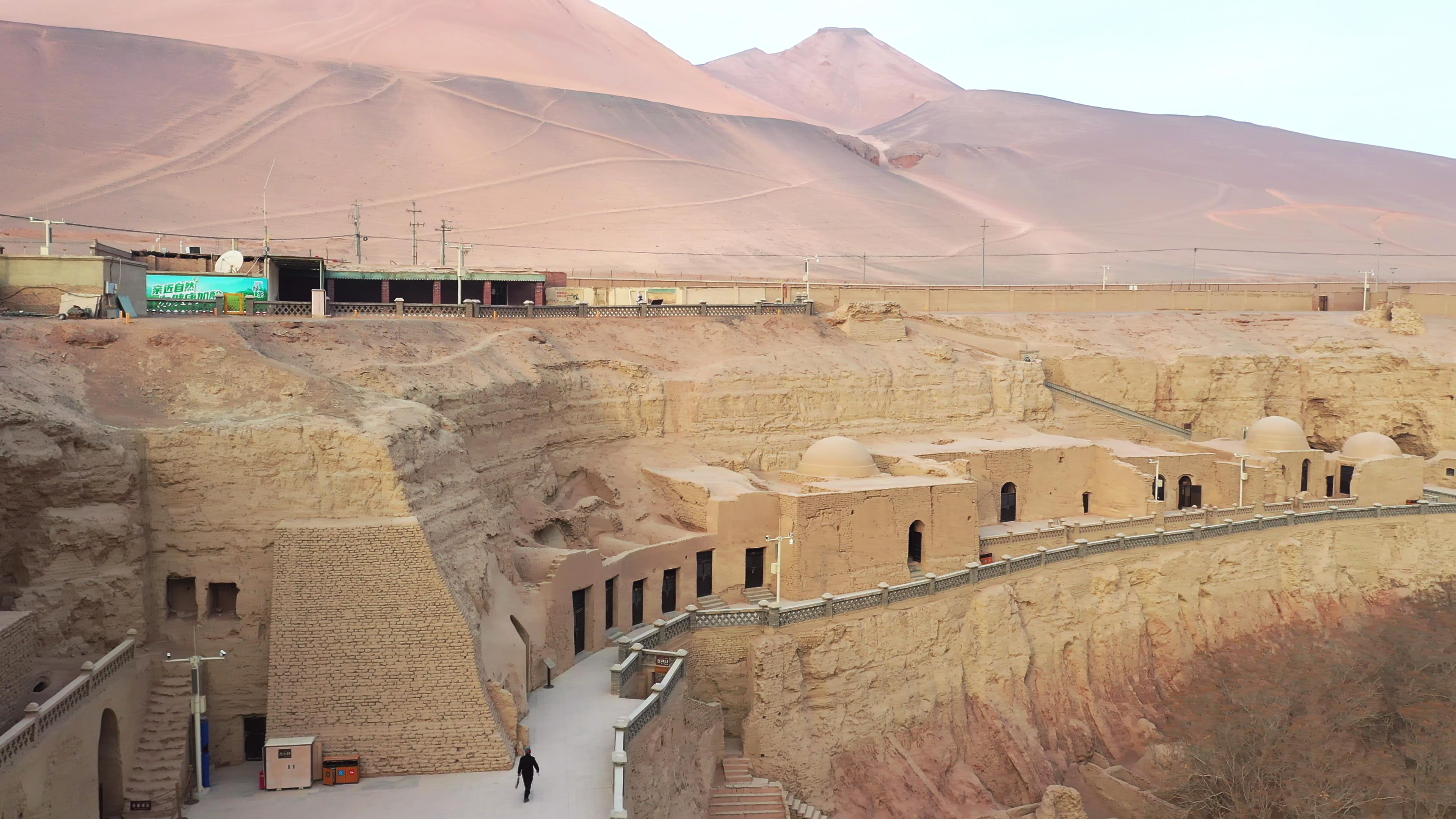 去伊犁的跟團旅游多少錢_去伊犁的跟團旅游多少錢一個月