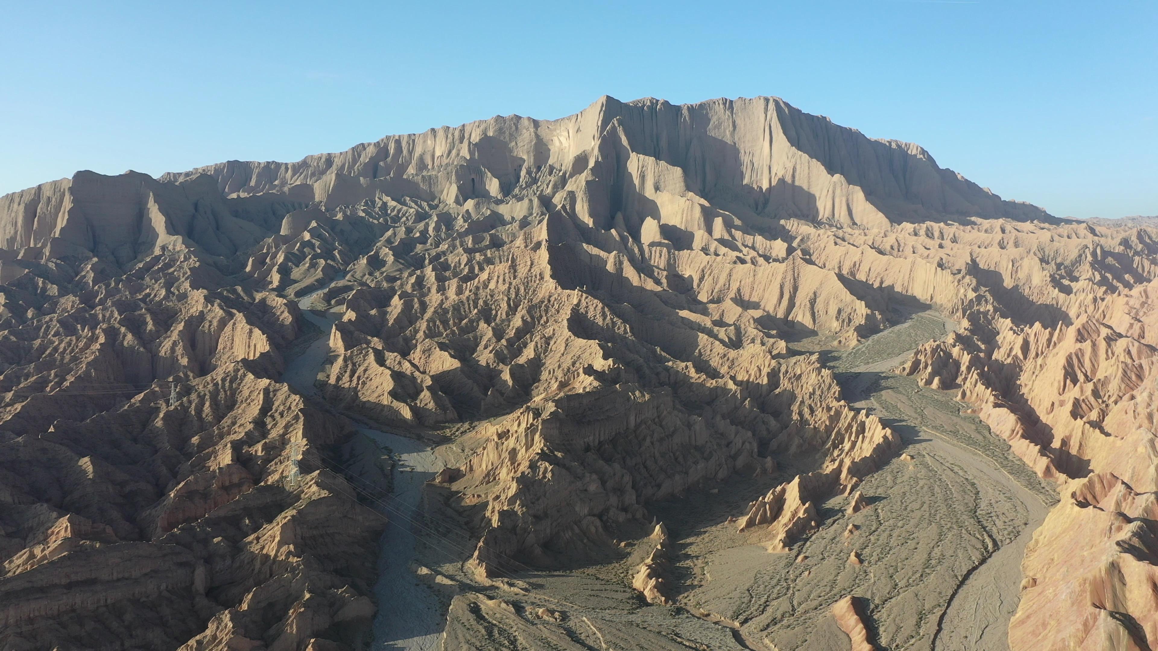 伊犁夏季旅游多少錢_伊犁旅游大概花多少錢