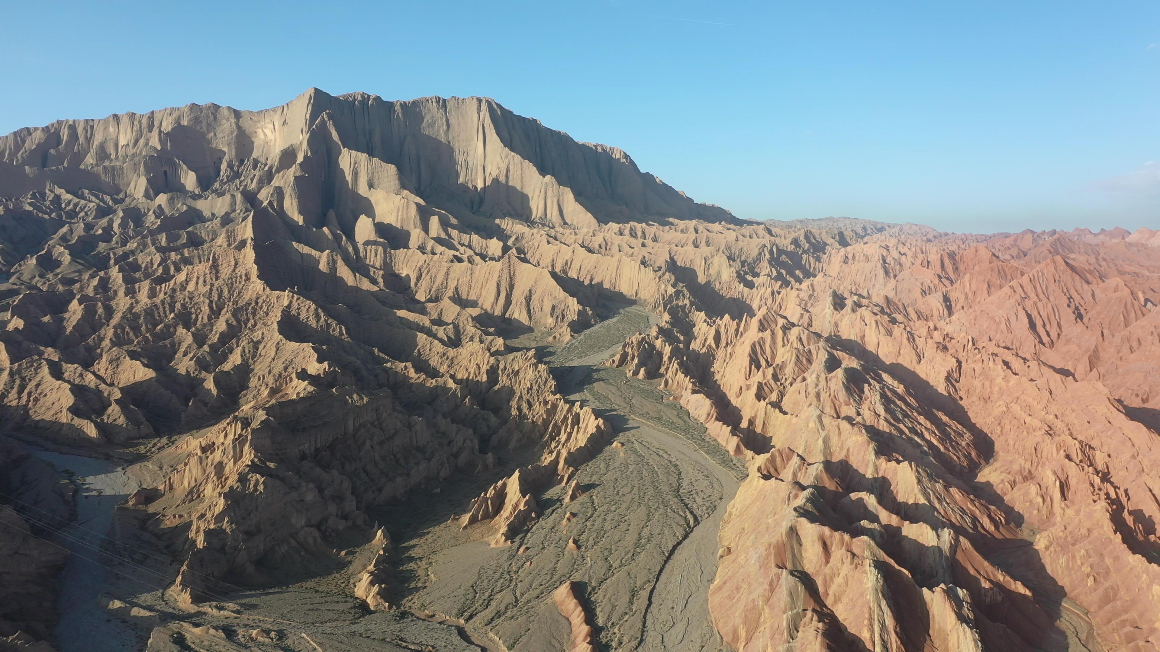 四月去新疆北疆旅游_4月去新疆旅游