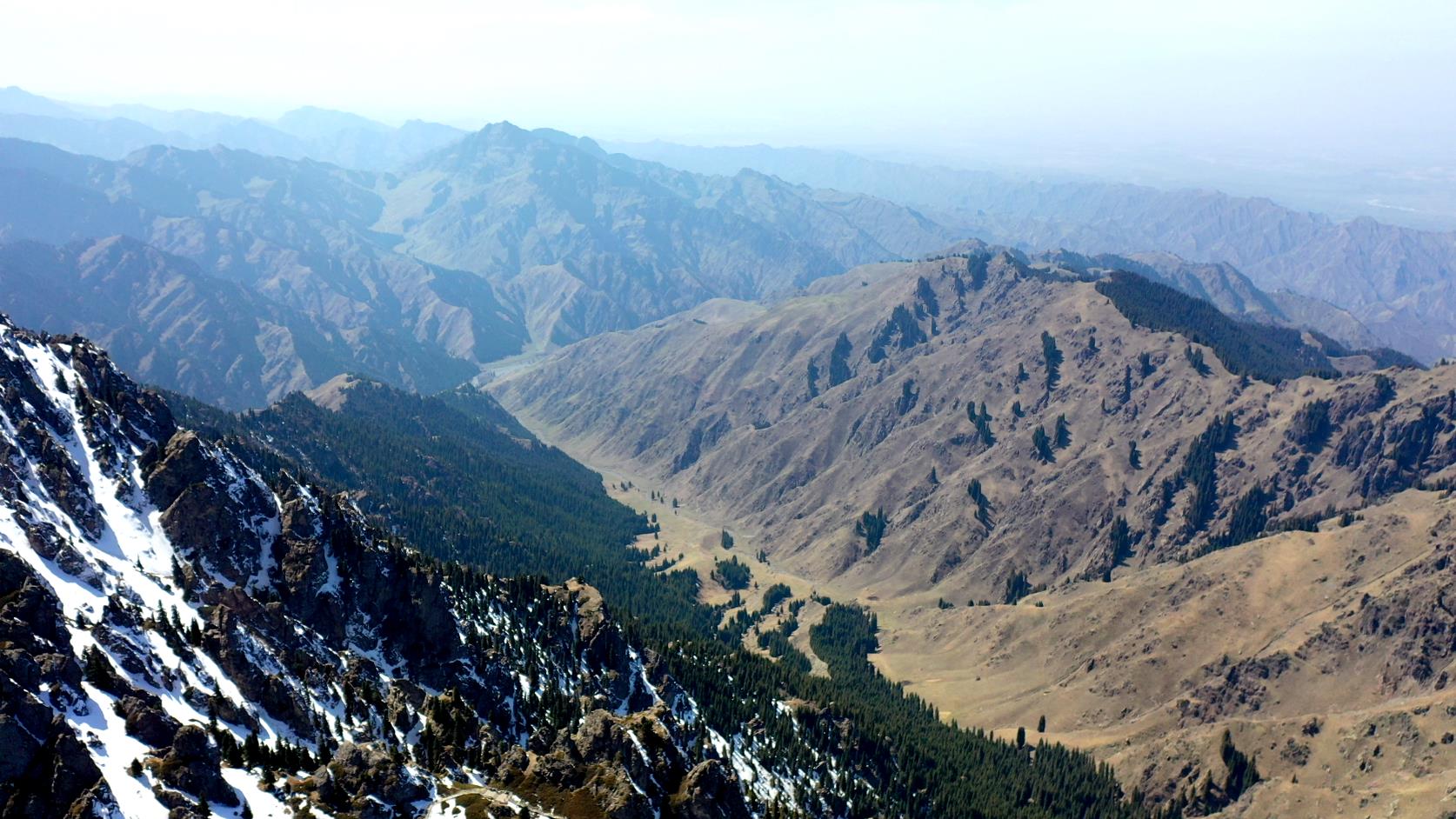 八月份新疆北疆旅游團報價