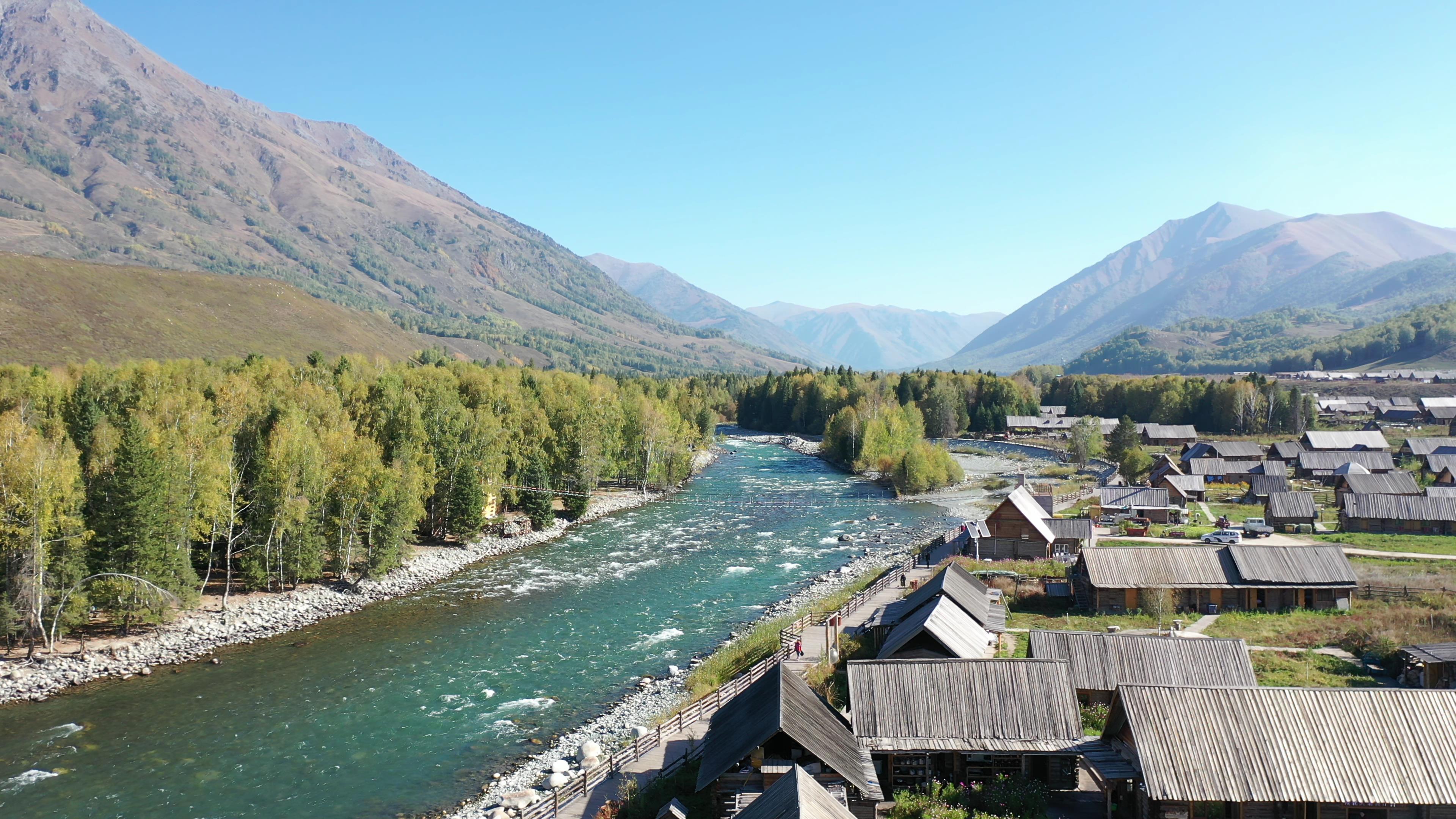 六月賽里木湖旅游報價_六月份的賽里木湖