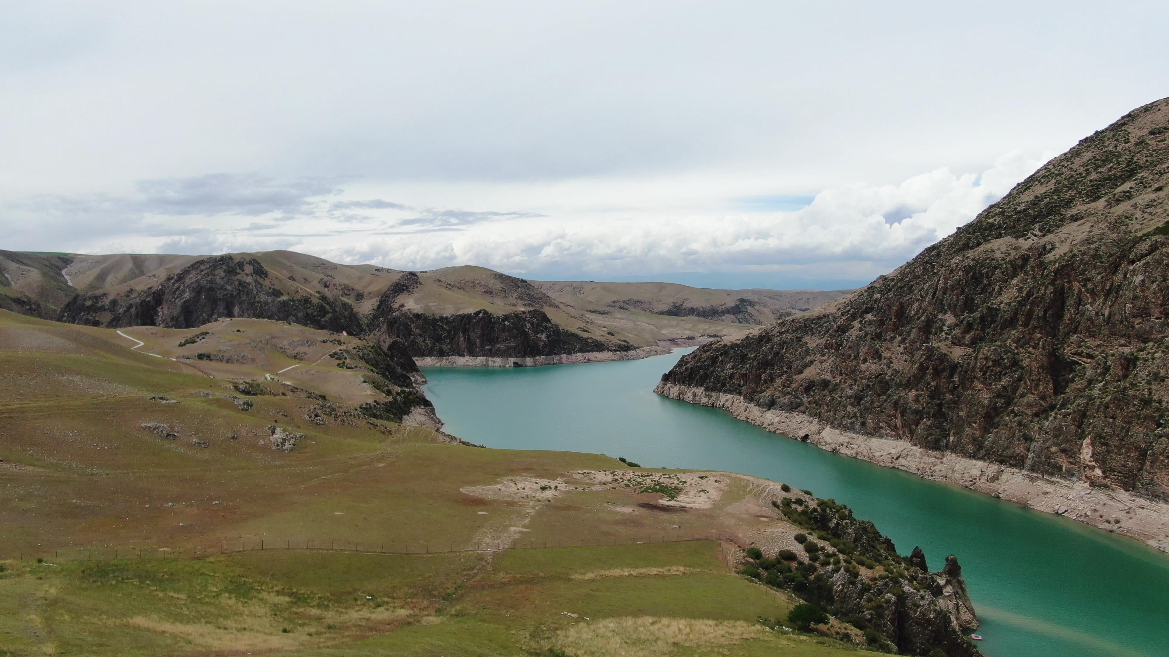 去伊犁旅游旅游團多少錢_去伊犁旅游旅游團多少錢一天