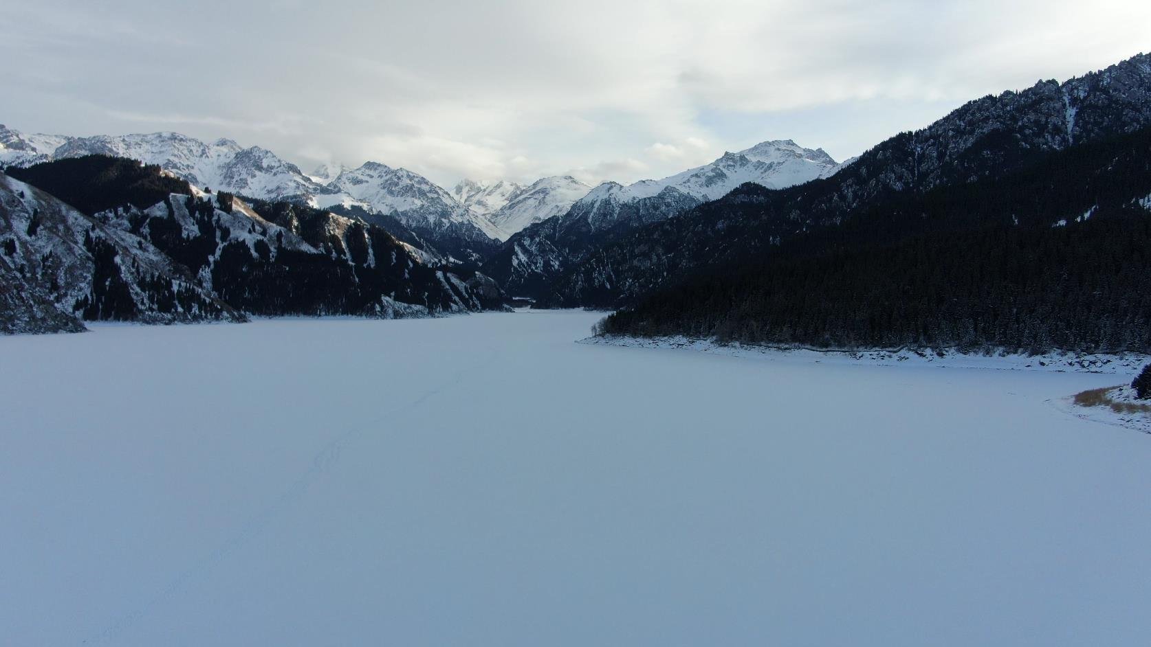 十一月赴伊犁旅游價格_十一月赴伊犁旅游價格表