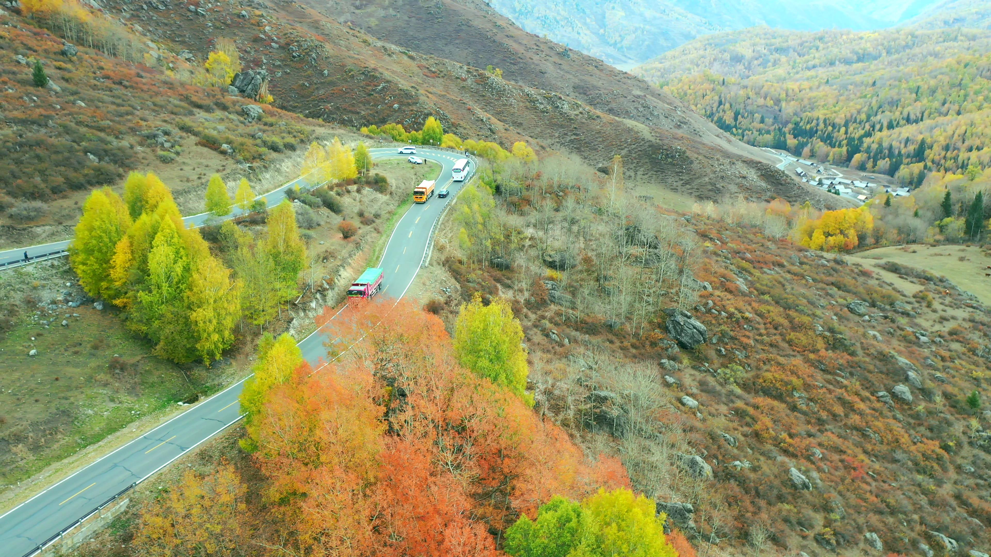 報團旅游那拉提價格_新疆那拉提旅游團