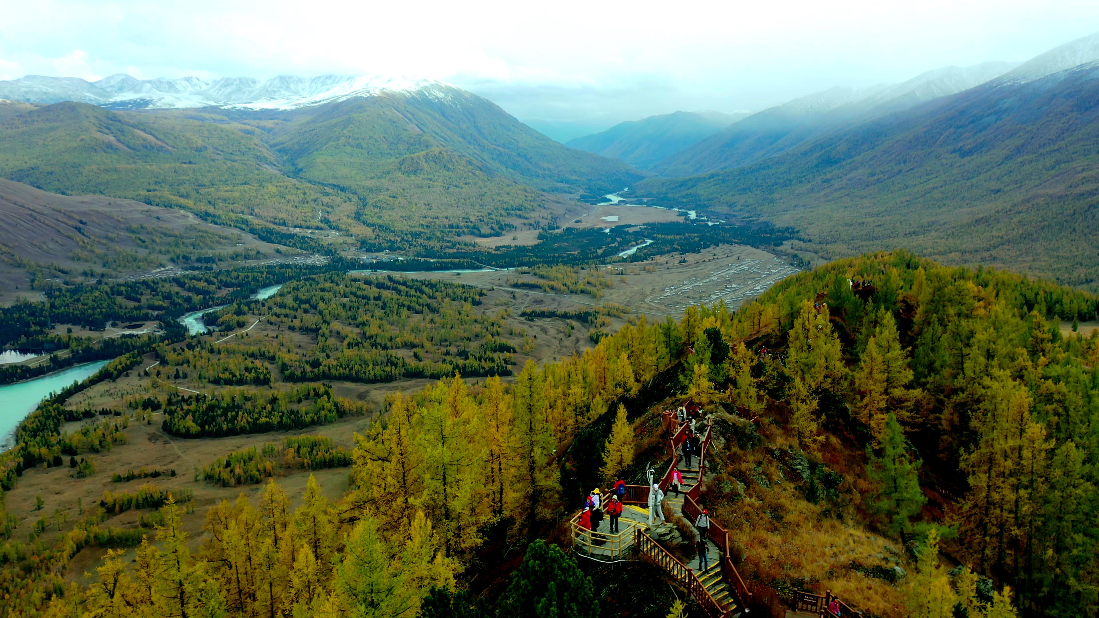 伊犁夏季旅行多少錢_伊犁旅游多少錢