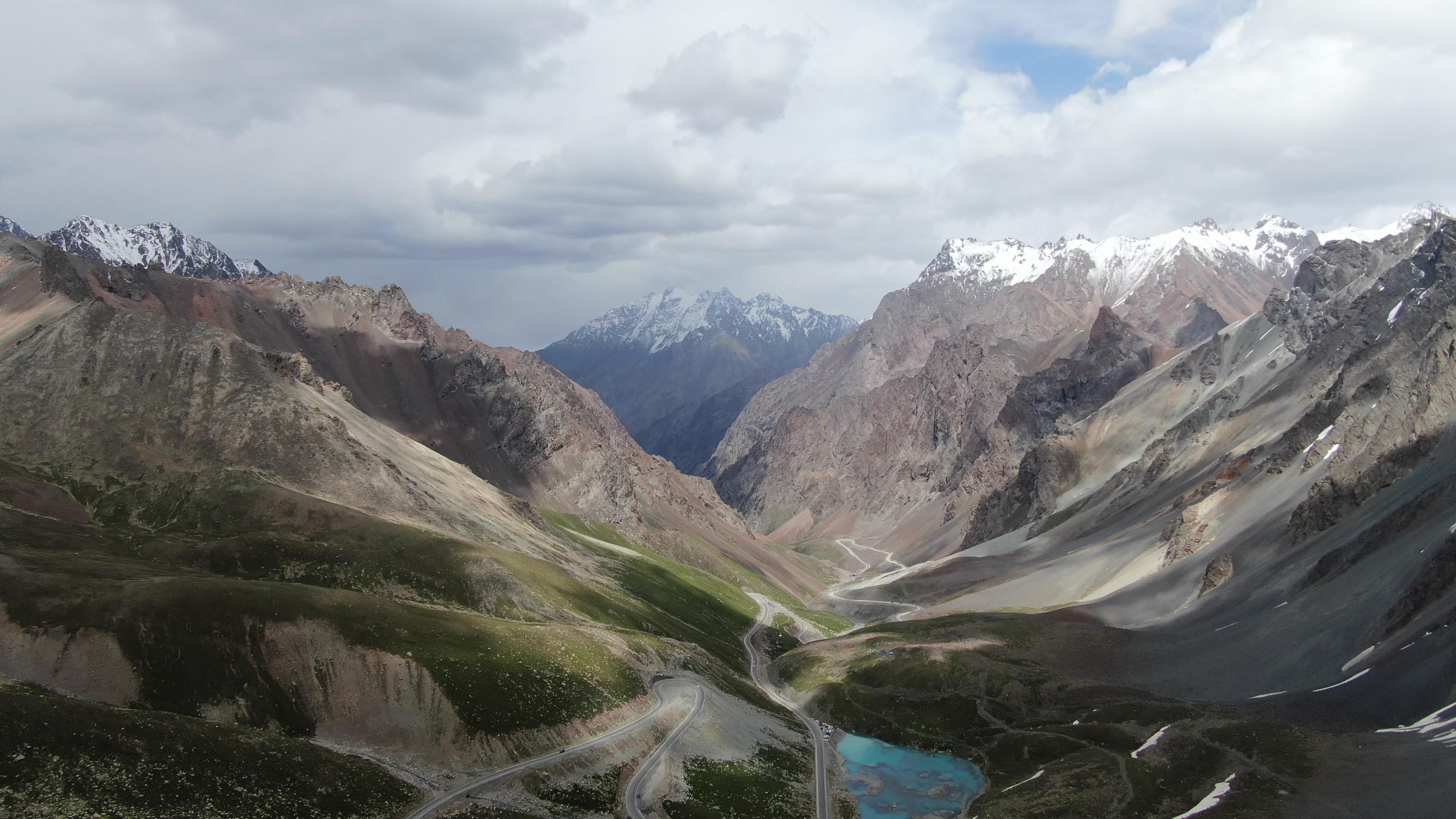 六月適合去新疆旅游嗎_六月適合去新疆旅游嗎現在