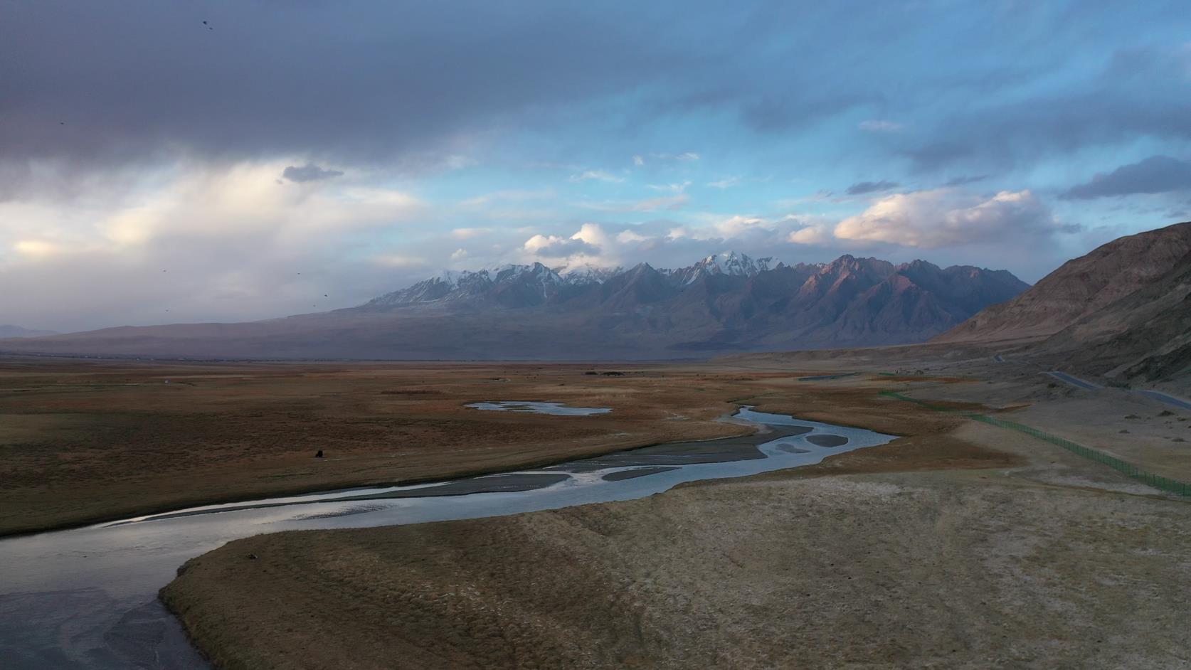 參團到那拉提旅游多少錢_參團到那拉提旅游多少錢一天