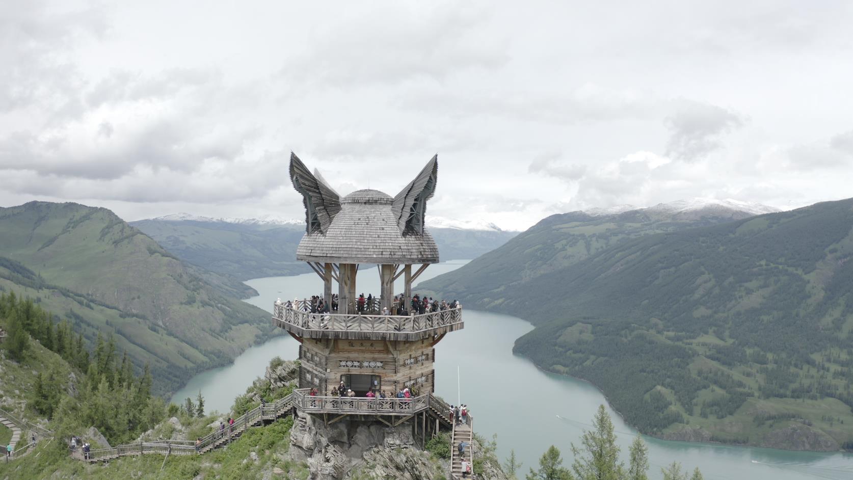 伊犁攝影旅游多少錢_伊犁攝影旅游多少錢一天