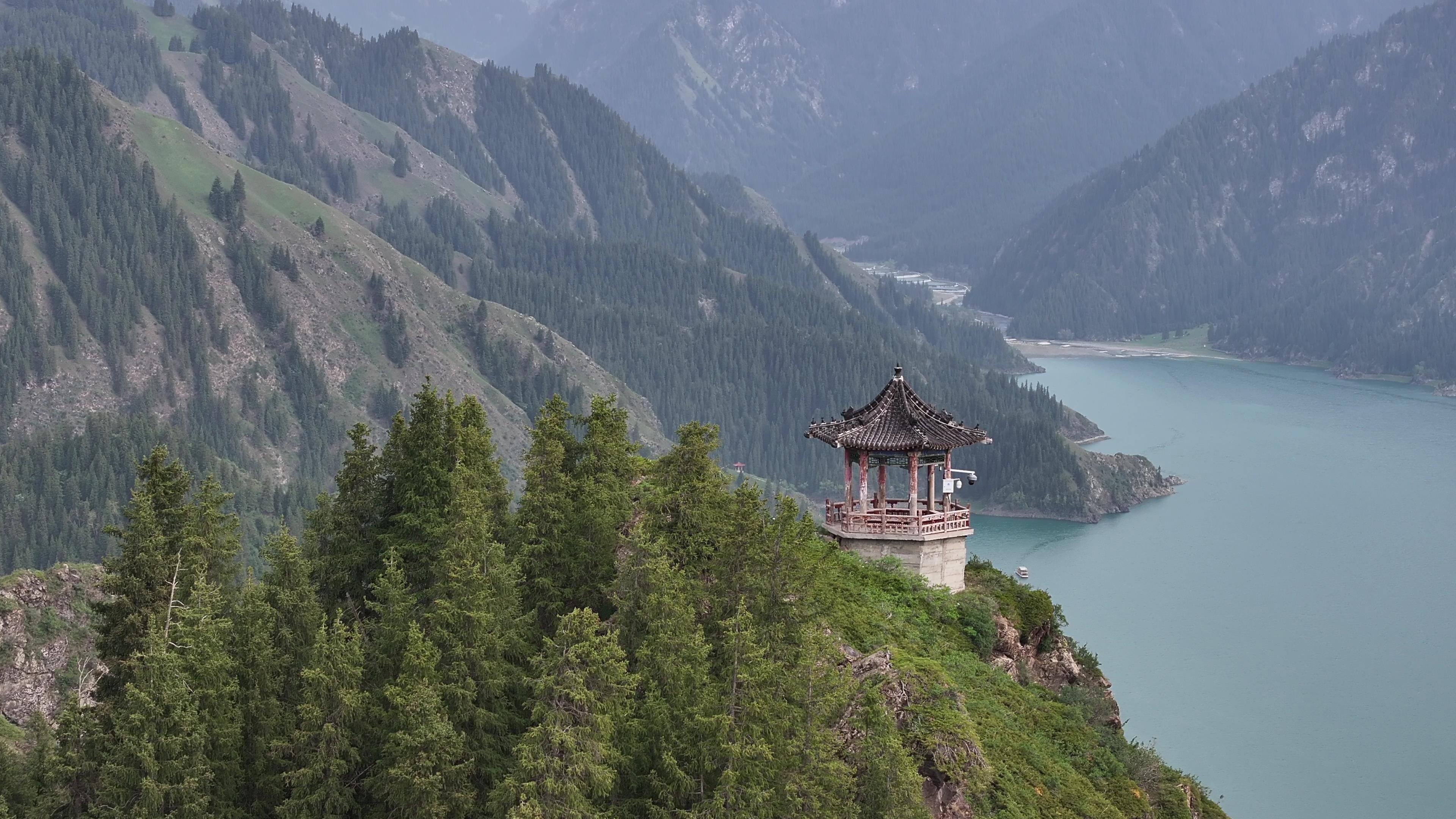 11月份賽里木湖旅游費用_賽里木湖旅游價格