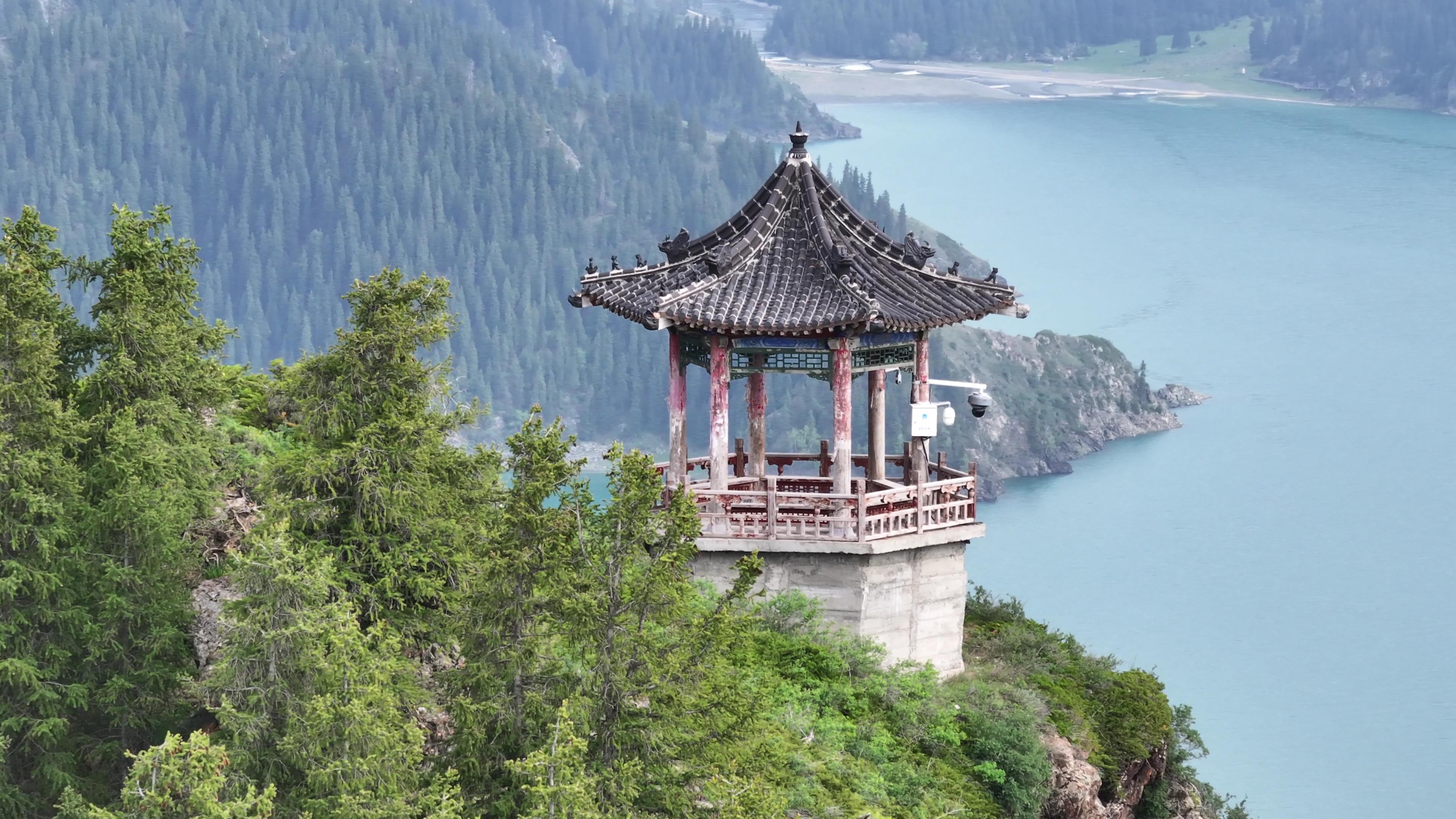 去伊犁旅行跟團報價_去伊犁旅行跟團報價多少