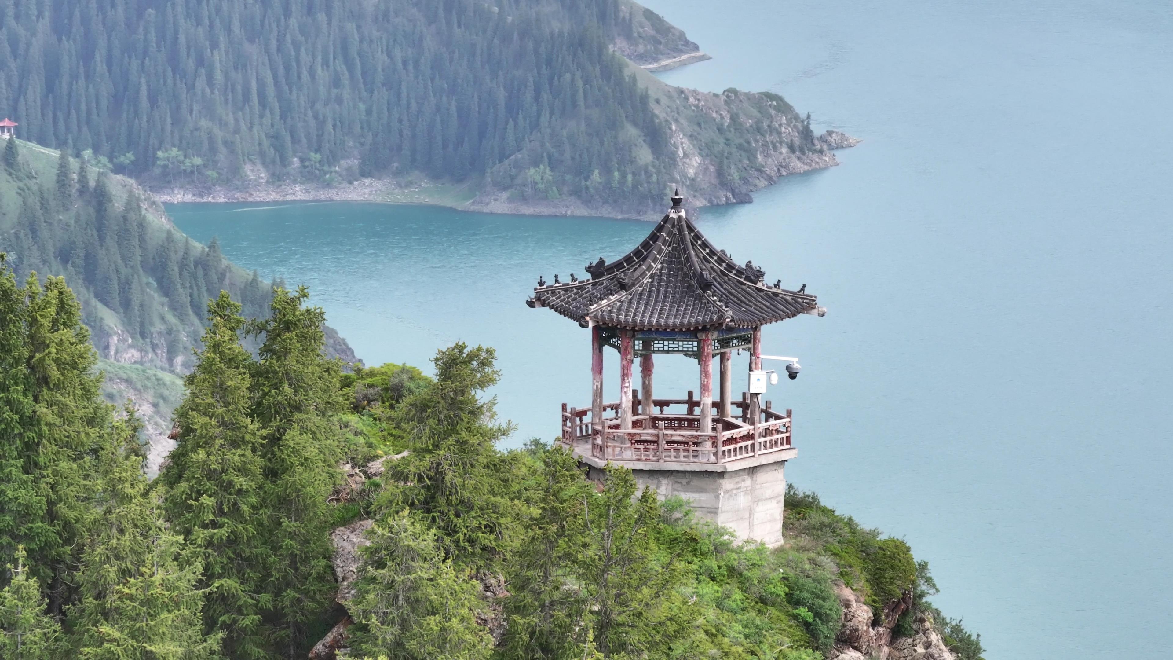 兩個女生去新疆旅游跟團_兩個女生去新疆旅游跟團多少錢