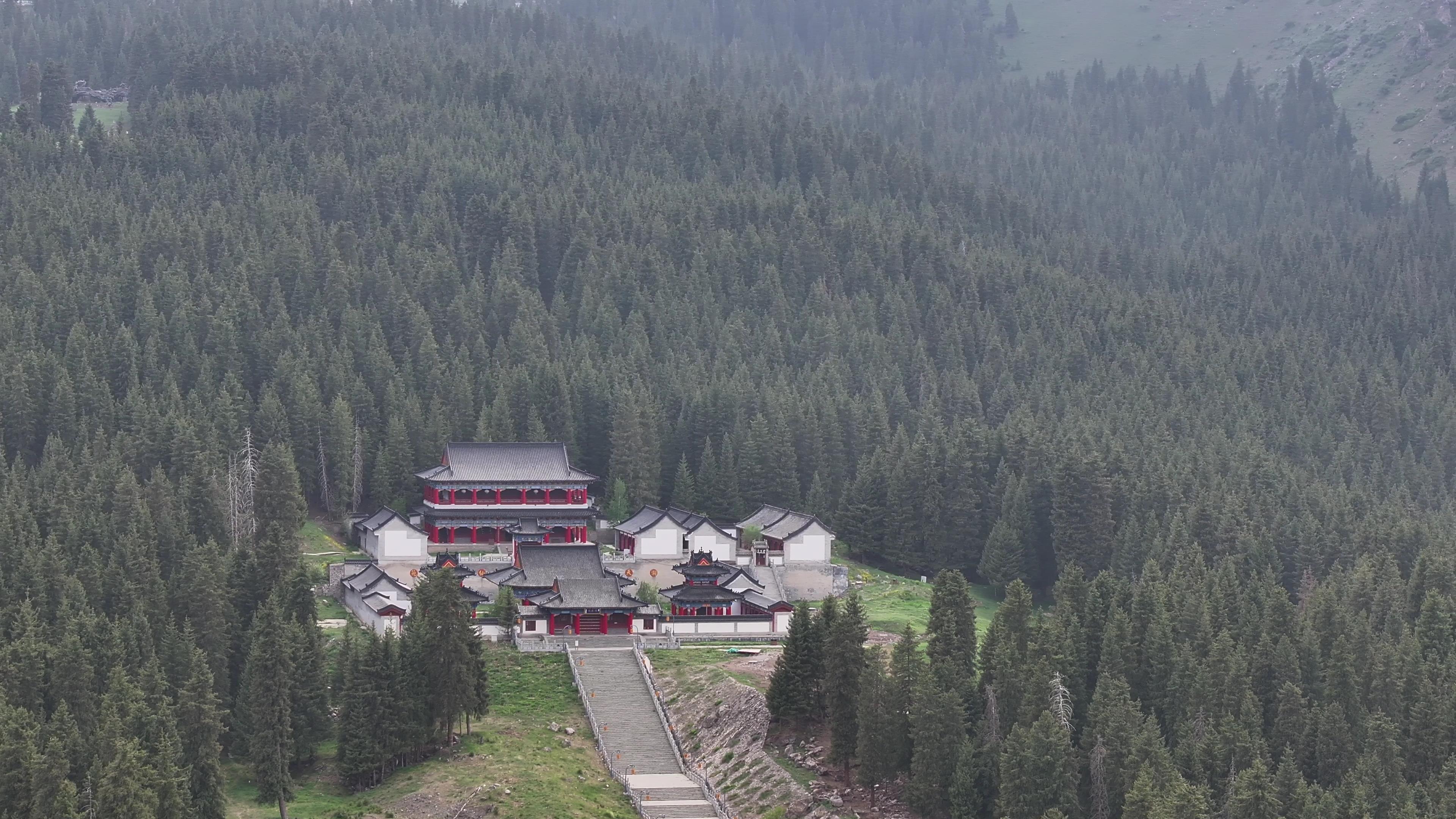 四月底那拉提旅游報價_那拉提四月份去