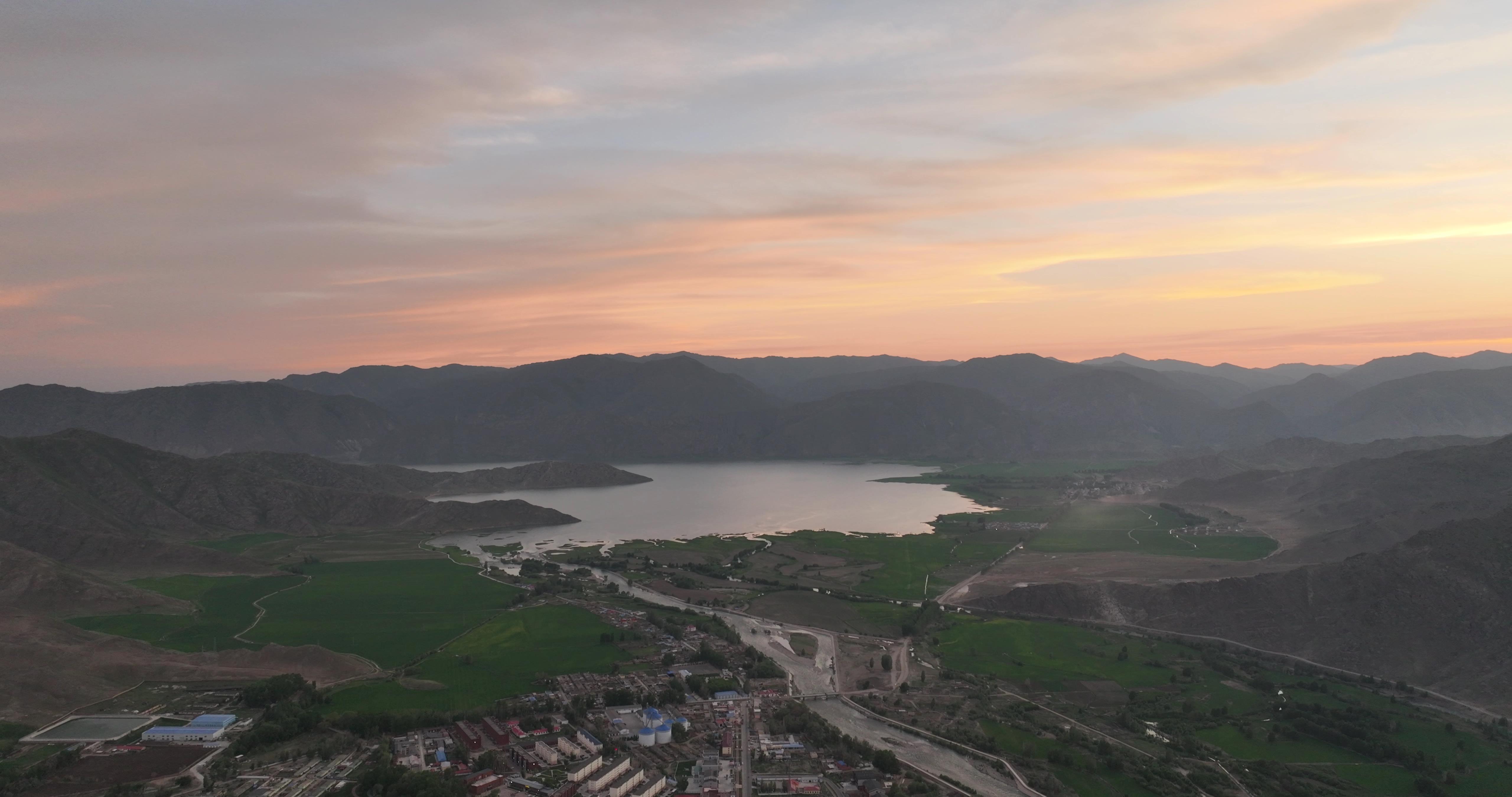 六月份新疆南疆跟團旅游費用_新疆跟團旅游報價