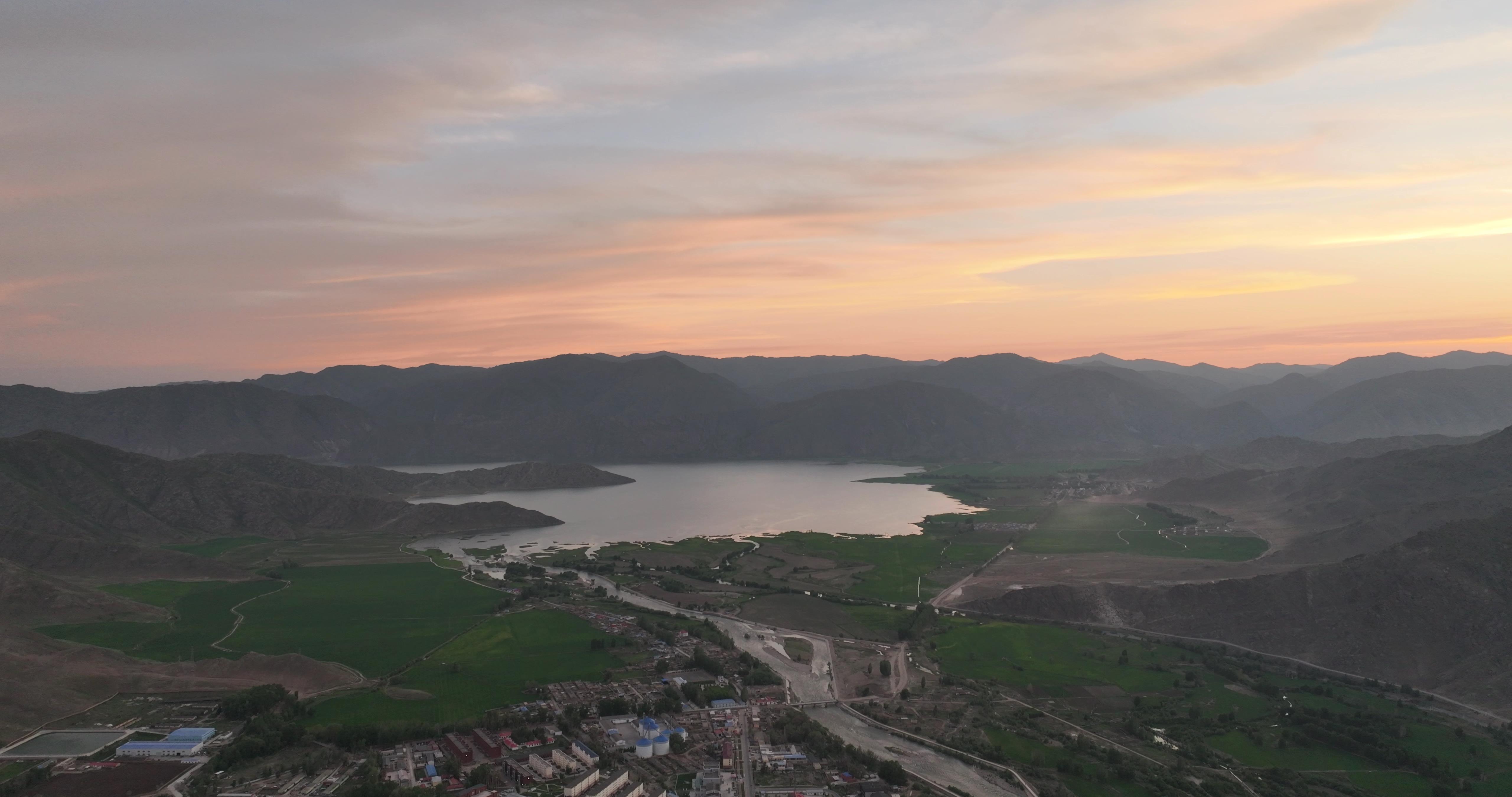 烏魯木齊去伊犁旅游10天_烏魯木齊去伊犁旅游10天多少錢