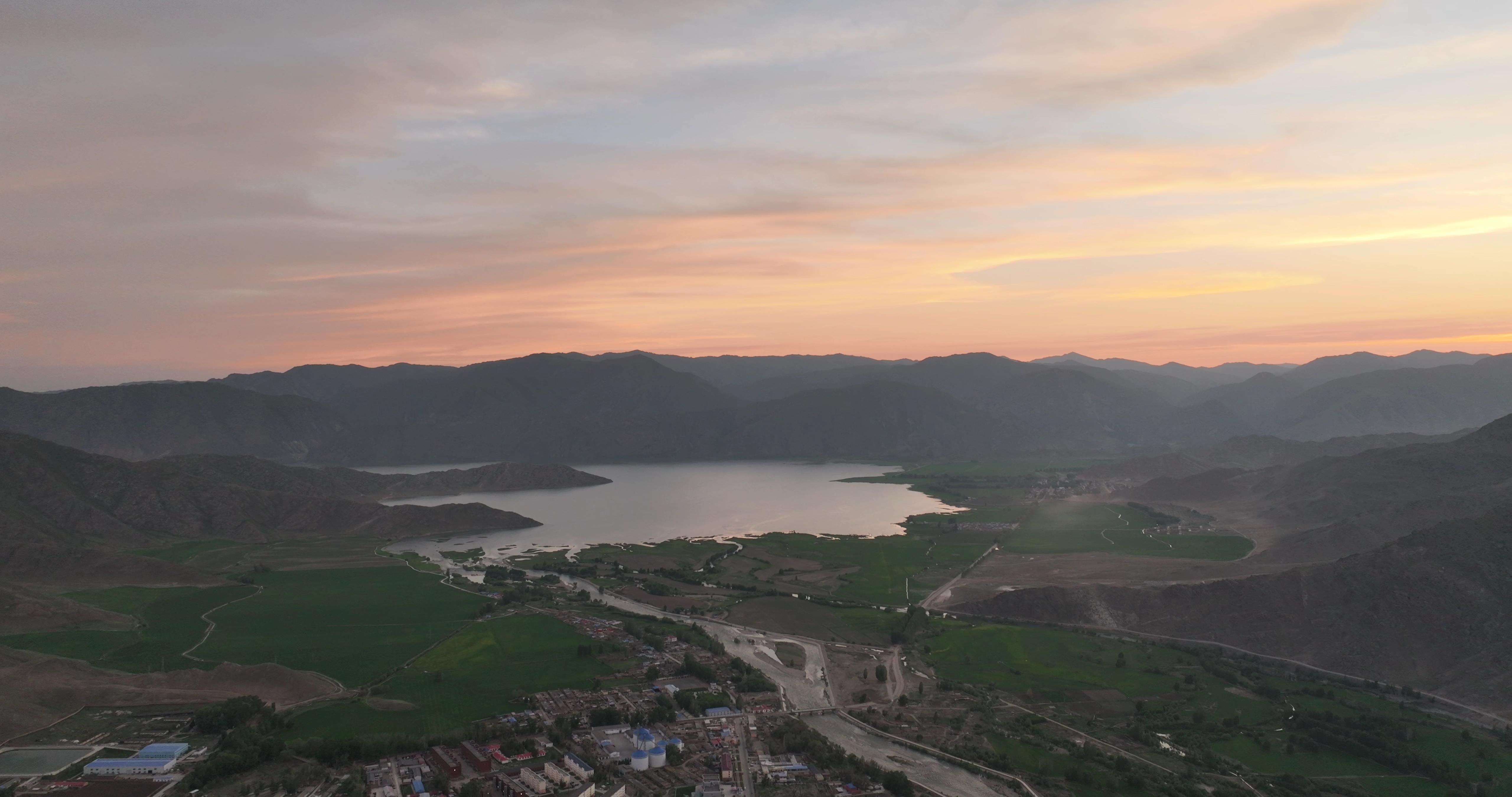 十一月份去新疆旅游合適嗎_十一月份去新疆旅游合適嗎現在