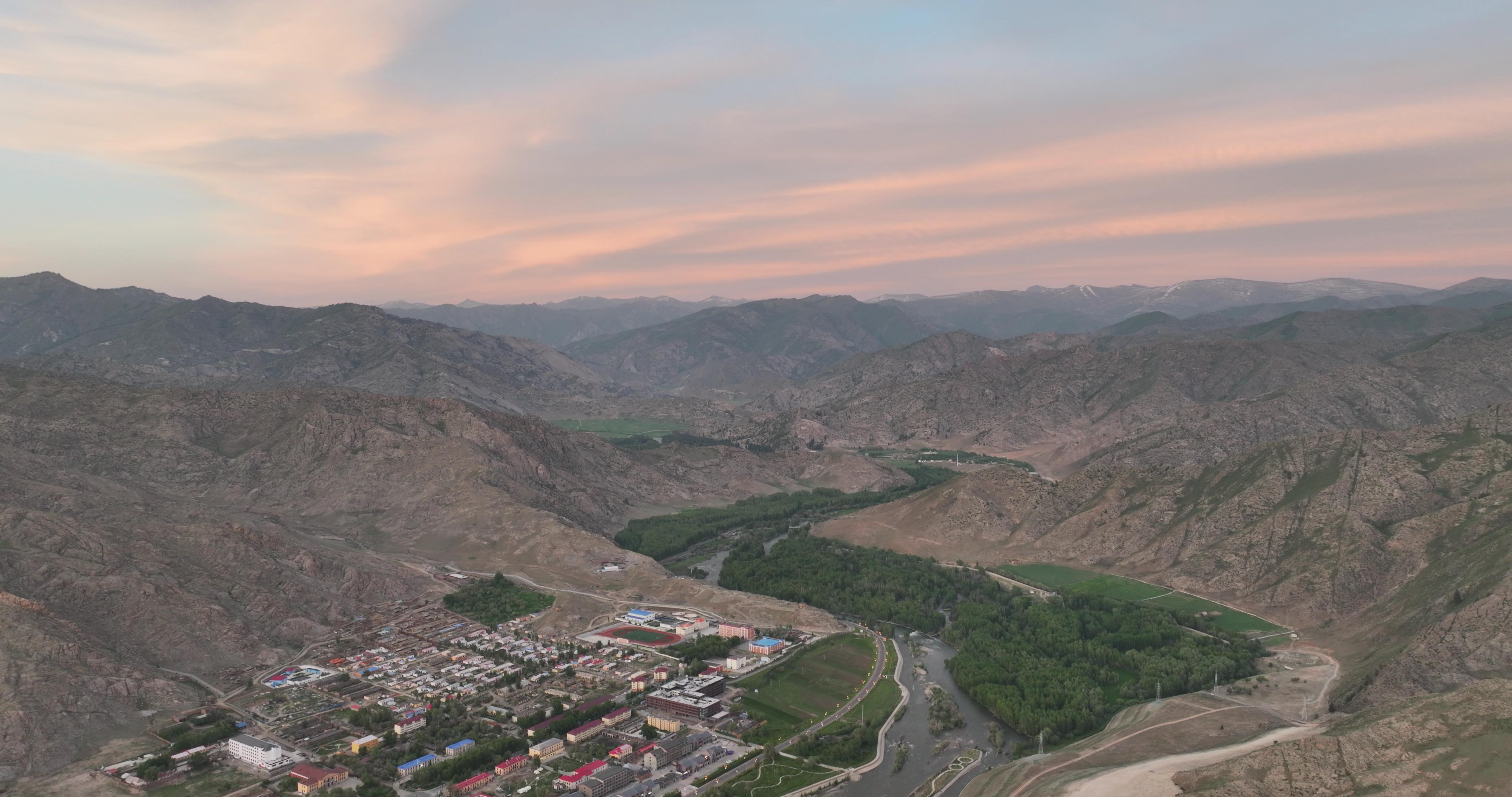 伊犁旅游團游報價_伊犁當地旅游團