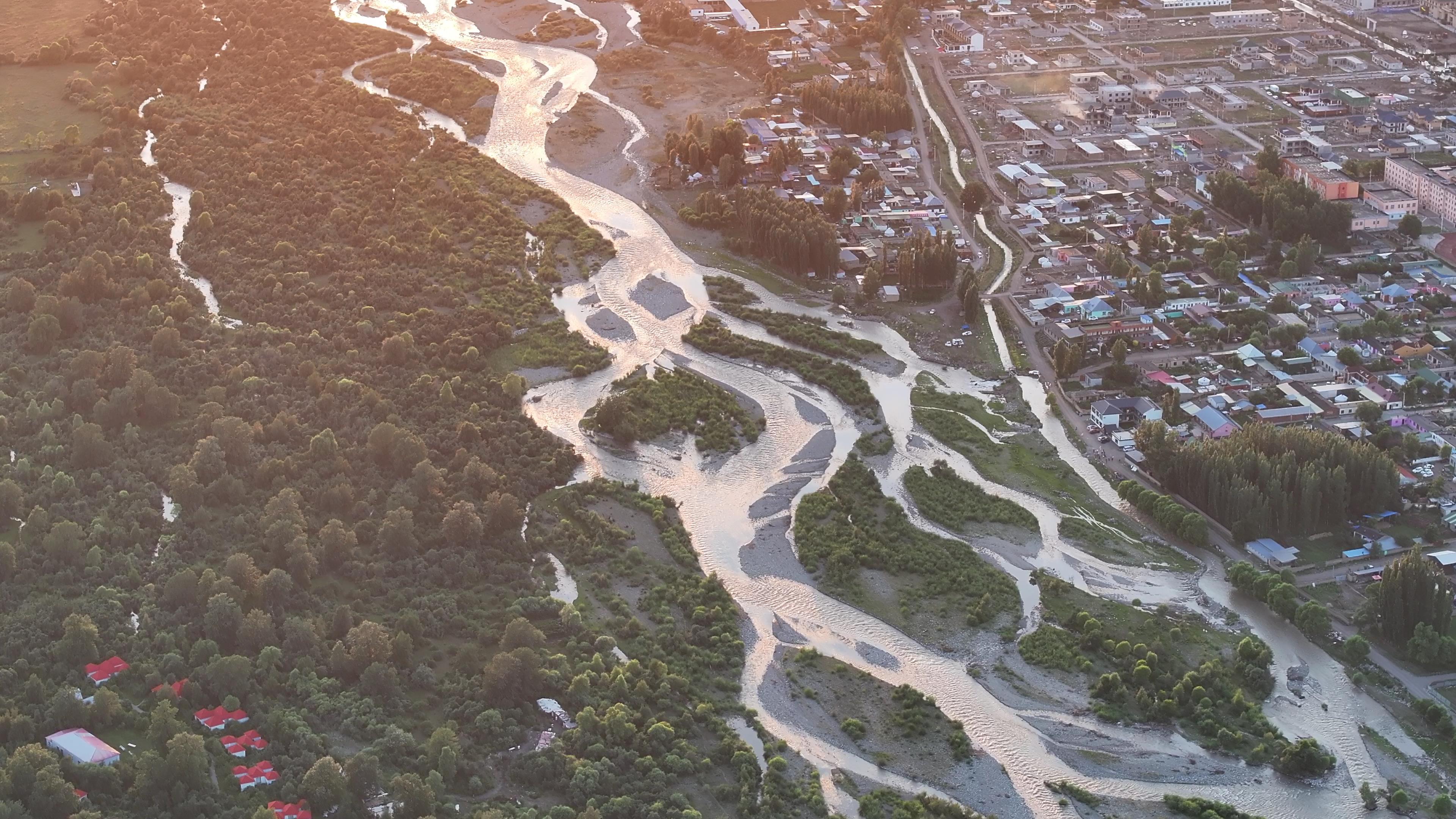 4月中旬去那拉提旅游_4月中旬去那拉提旅游合適嗎