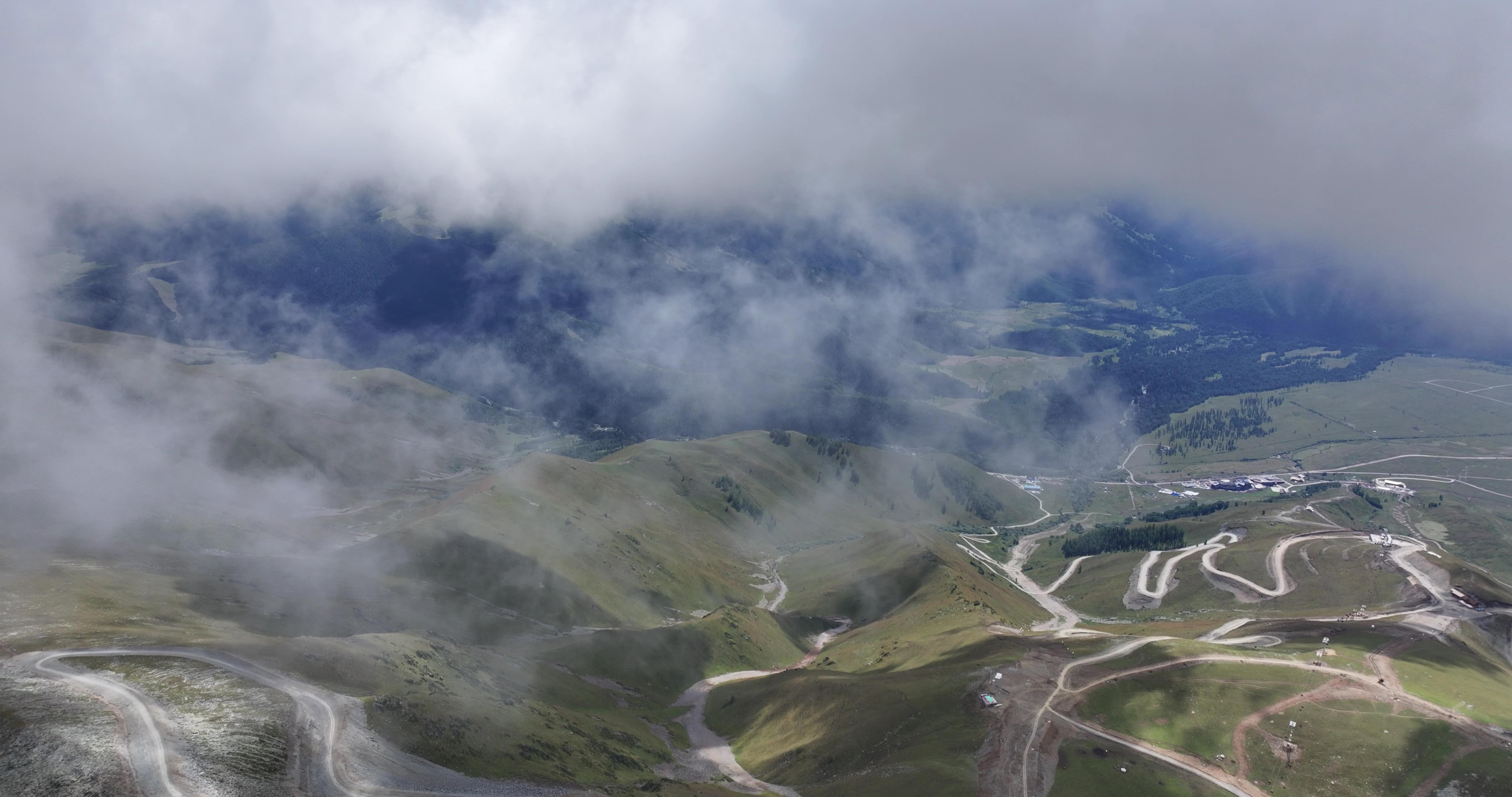 四月份新疆跟團旅游_四月份新疆跟團旅游多少錢