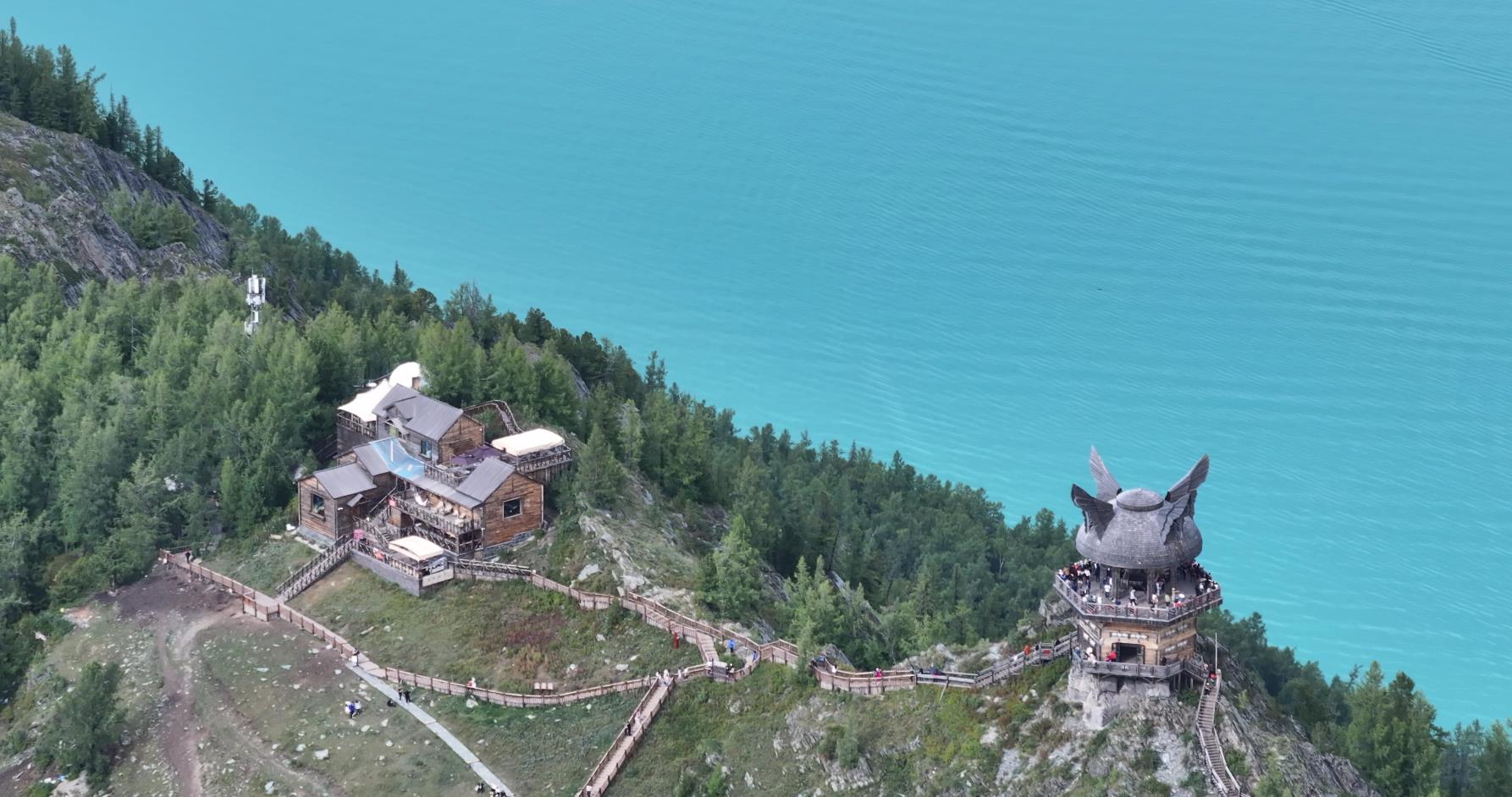 八月份賽里木湖旅游_8月份的賽里木湖