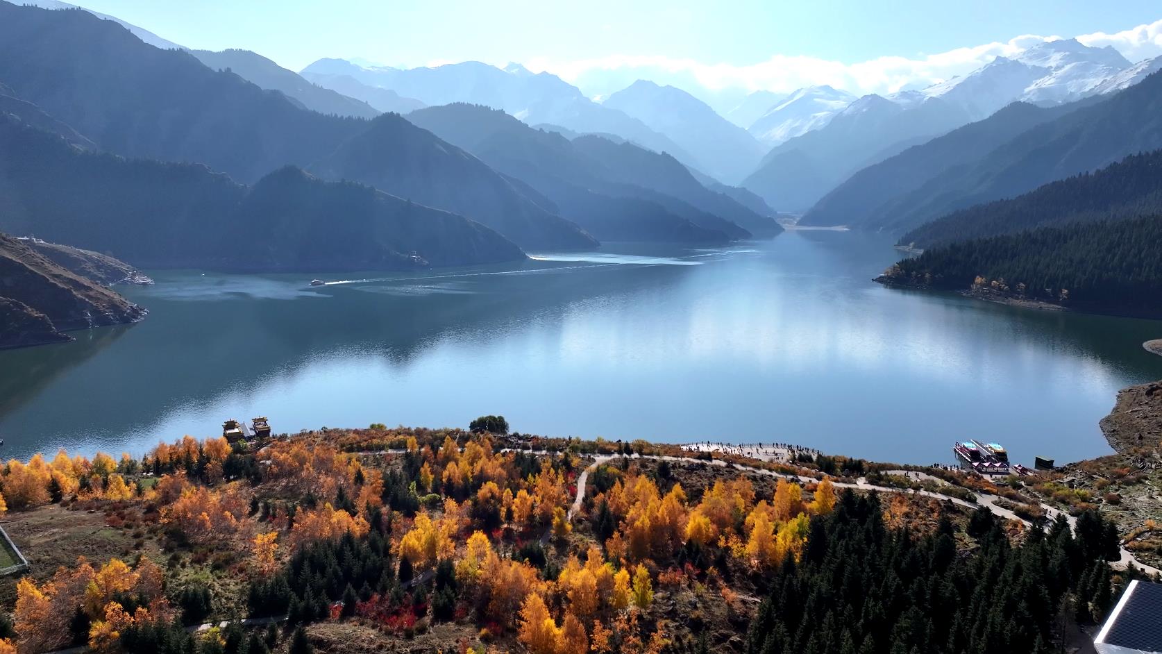 去新疆旅游跟團游還是_新疆跟團游還是自由行好