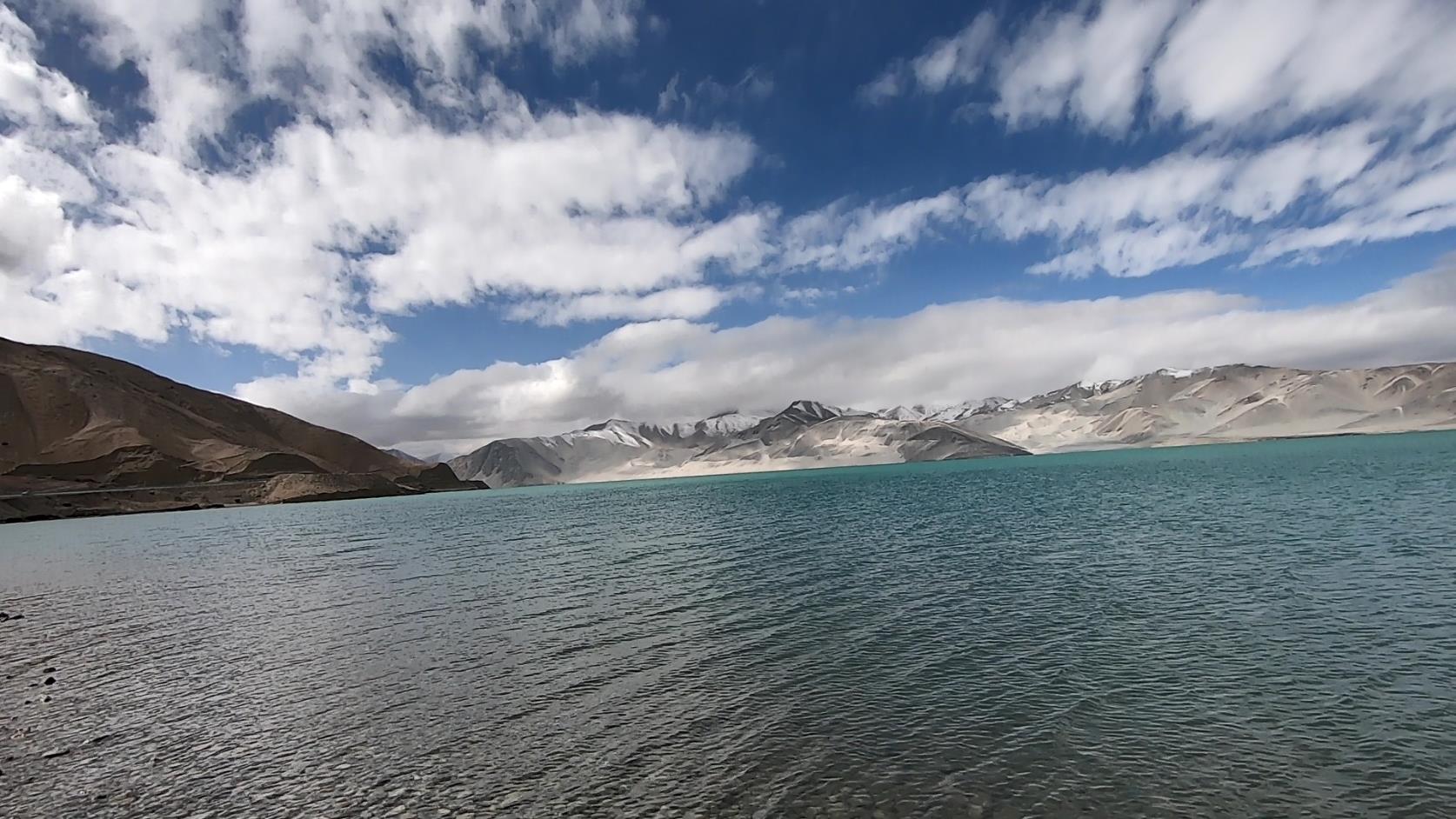 十月份賽里木湖旅游多少錢_10月的賽里木湖風景怎么樣