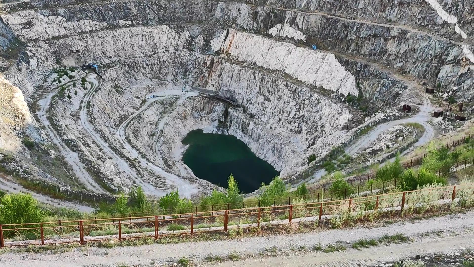 跟團賽里木湖游報價_賽里木湖旅游團