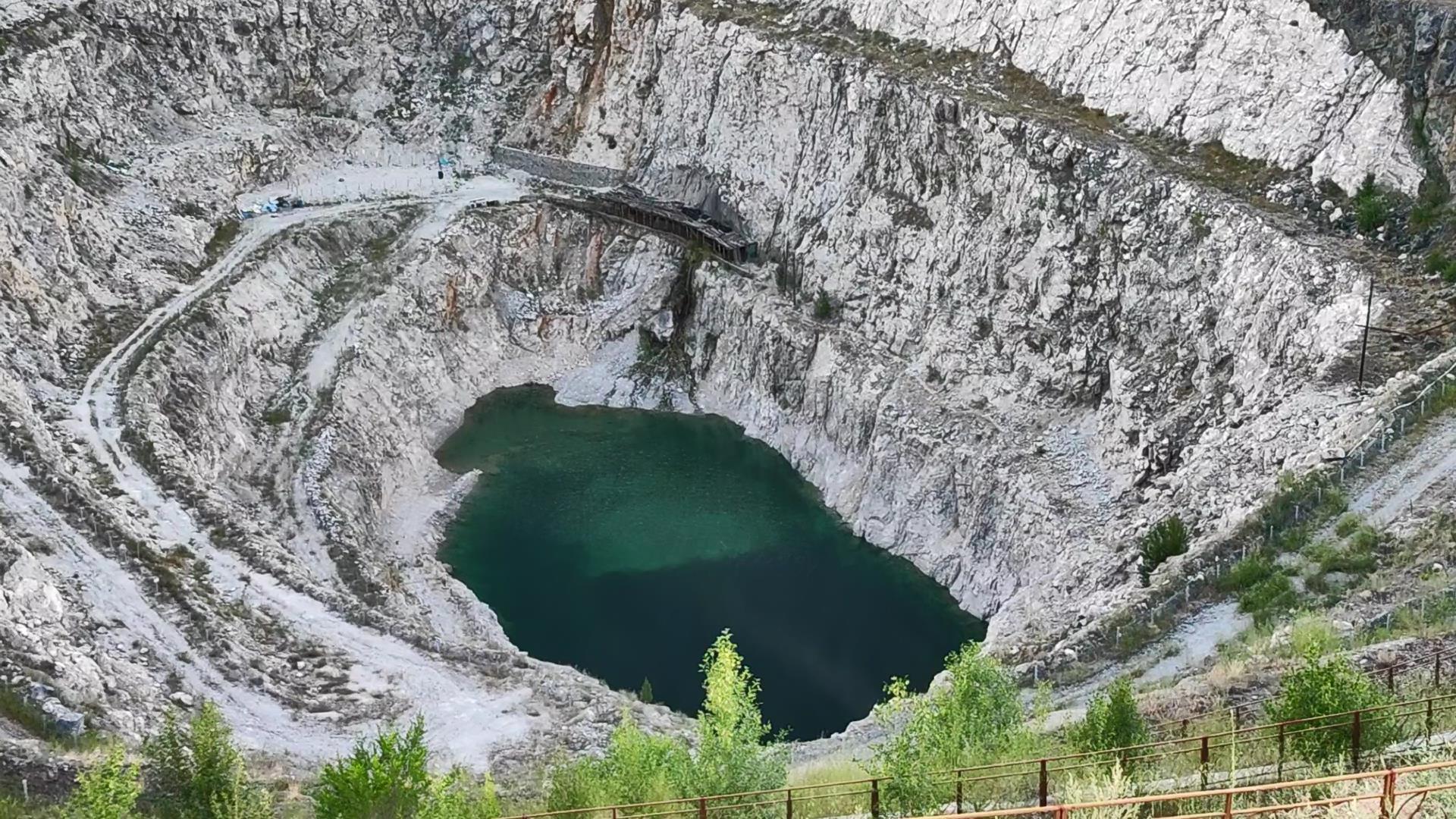 十月去新疆旅游_十月去新疆旅游合適嗎