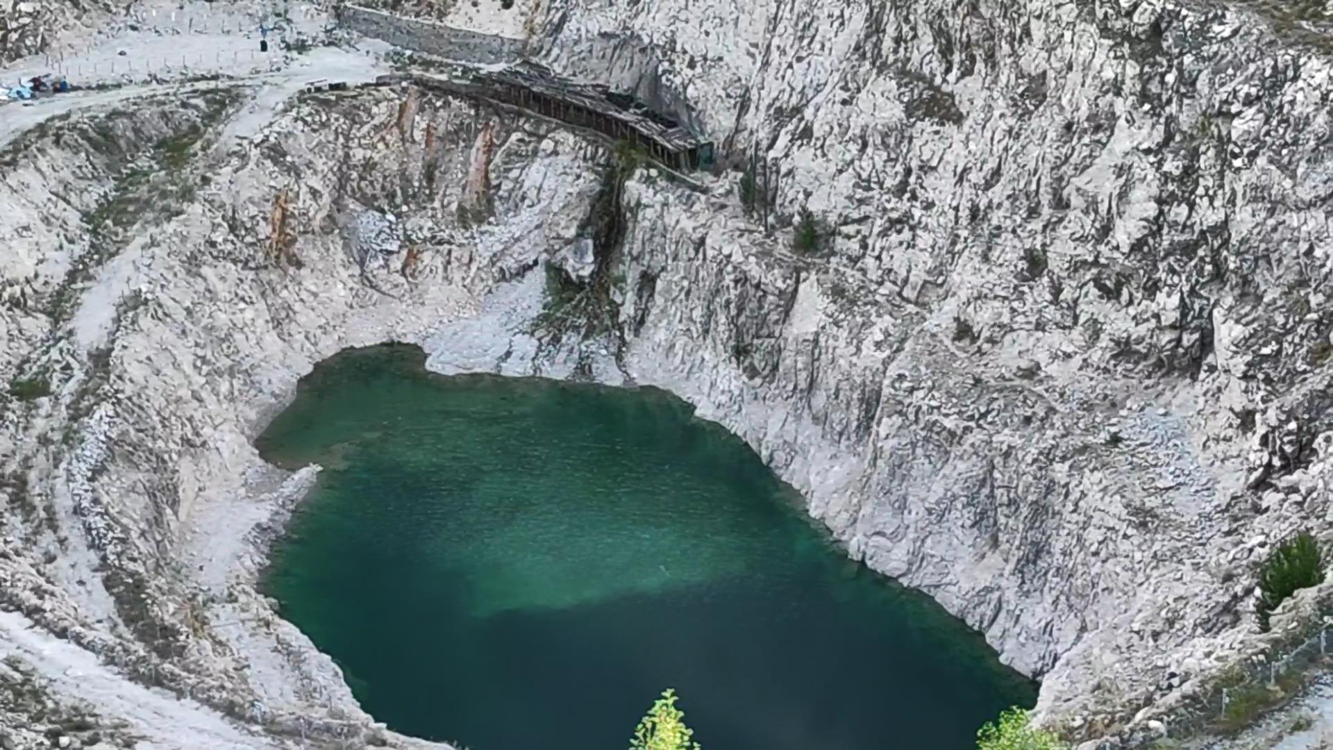 三月去伊犁旅游多少錢_伊犁游玩大概要用多少錢