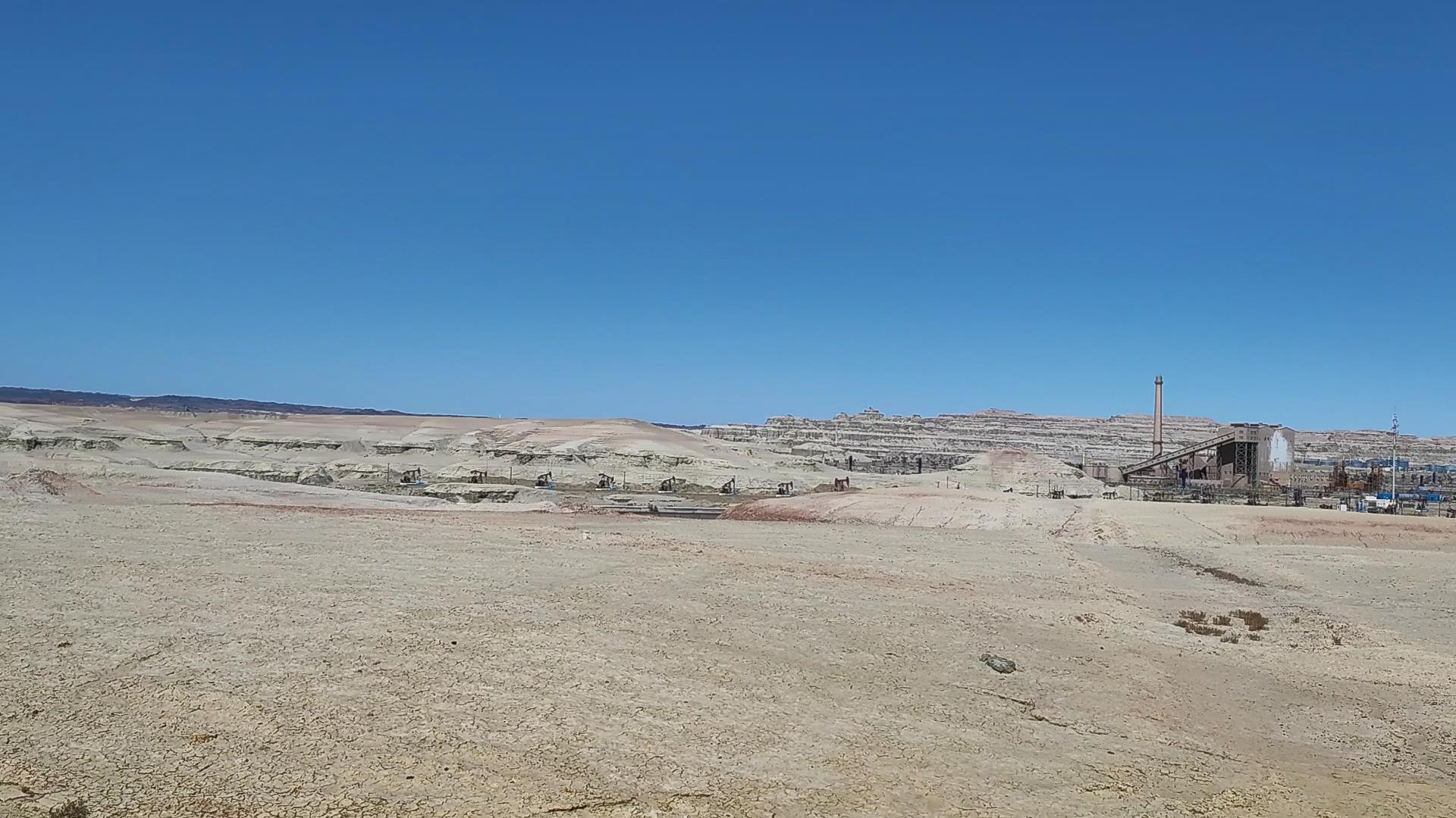 十月份新疆南疆跟團旅游多少錢_新疆跟團旅游報價