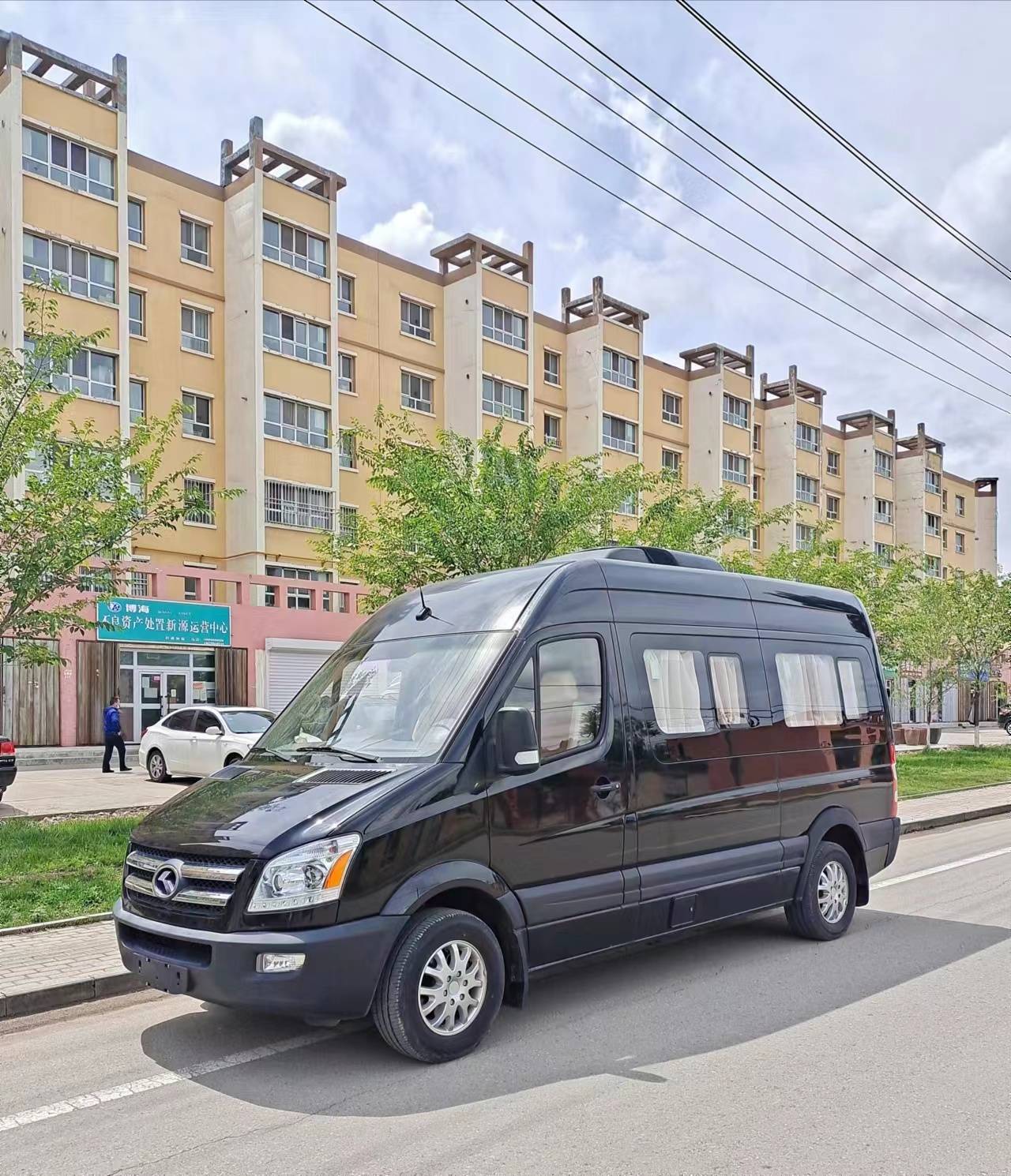 新疆旅遊定製用車價格表 新疆旅遊定製用車帶司機一天多少錢 配圖5