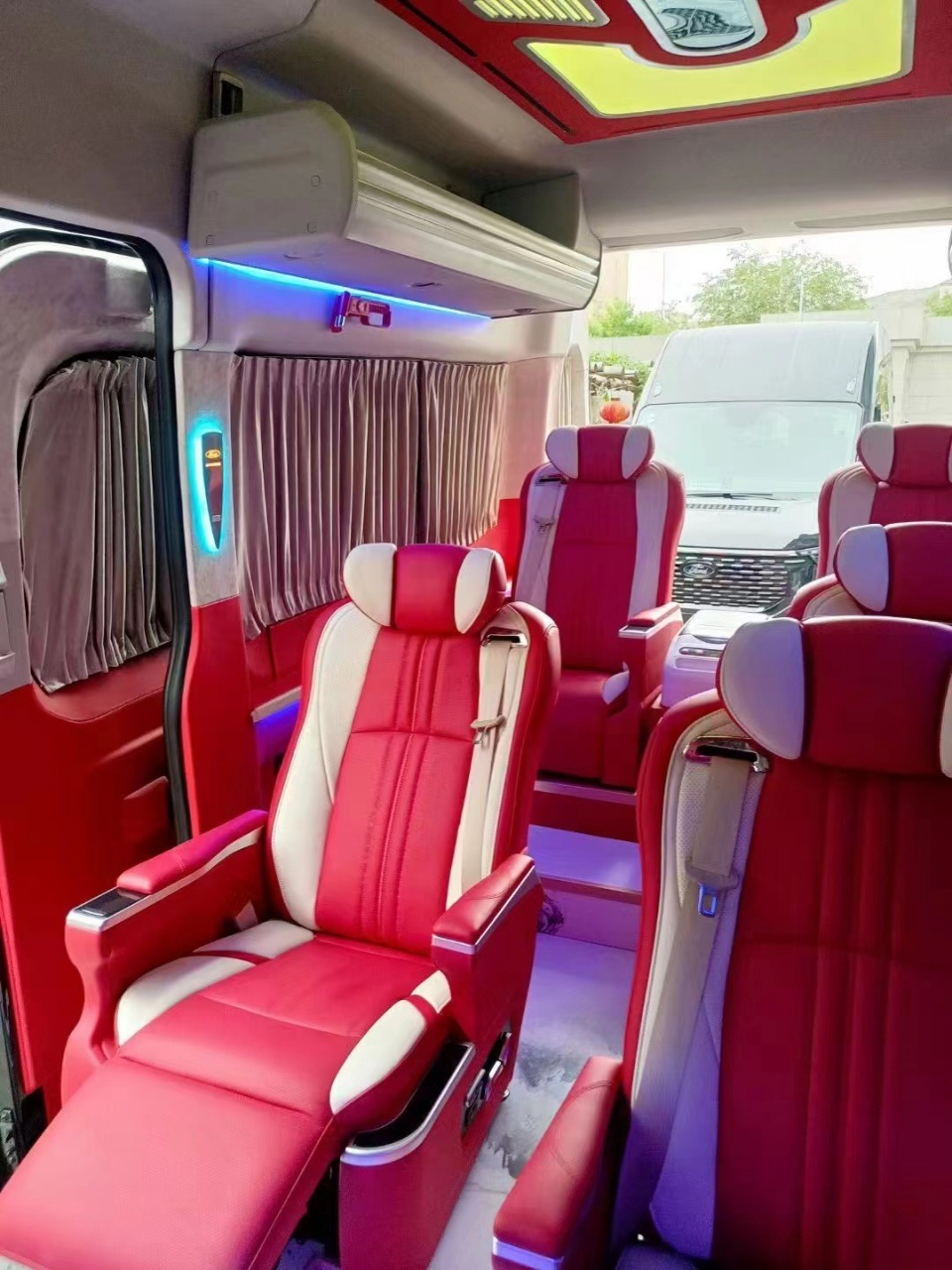 伊犁定製用車一日遊推薦?5家旅行社對比+價格表_推薦線路多少錢費用價格 配圖2