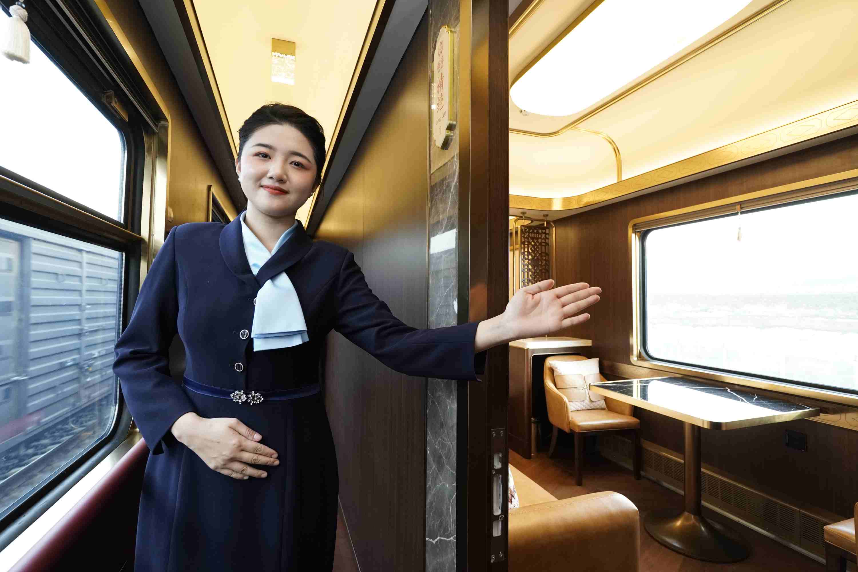 新東方快車雪蓮號遊客真實評價：南北疆豪華旅遊專列慢旅行體驗 配圖2