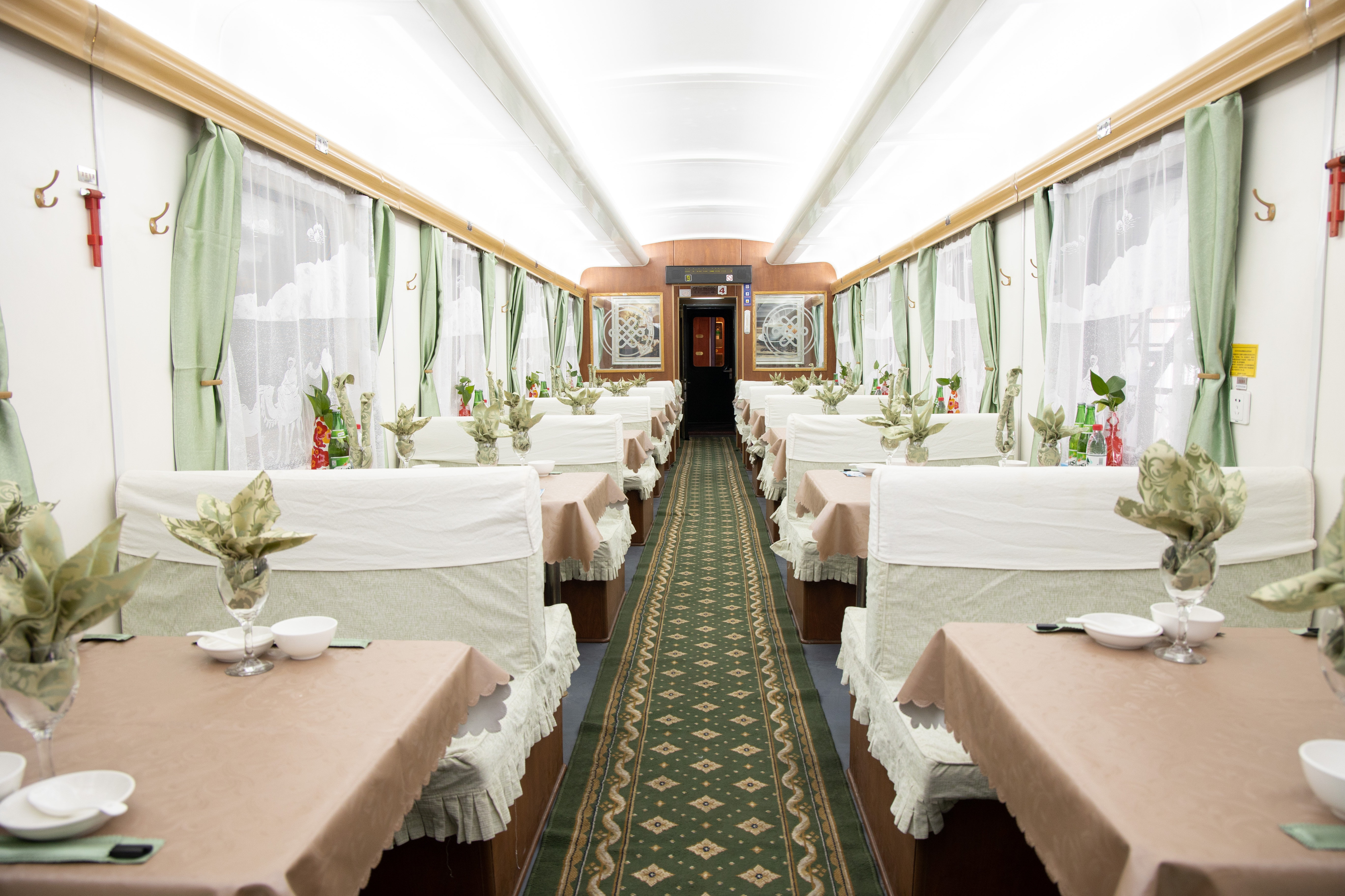 New Oriental Express 15-Day Xinjiang Tour Prices, Official Website Booking Price List